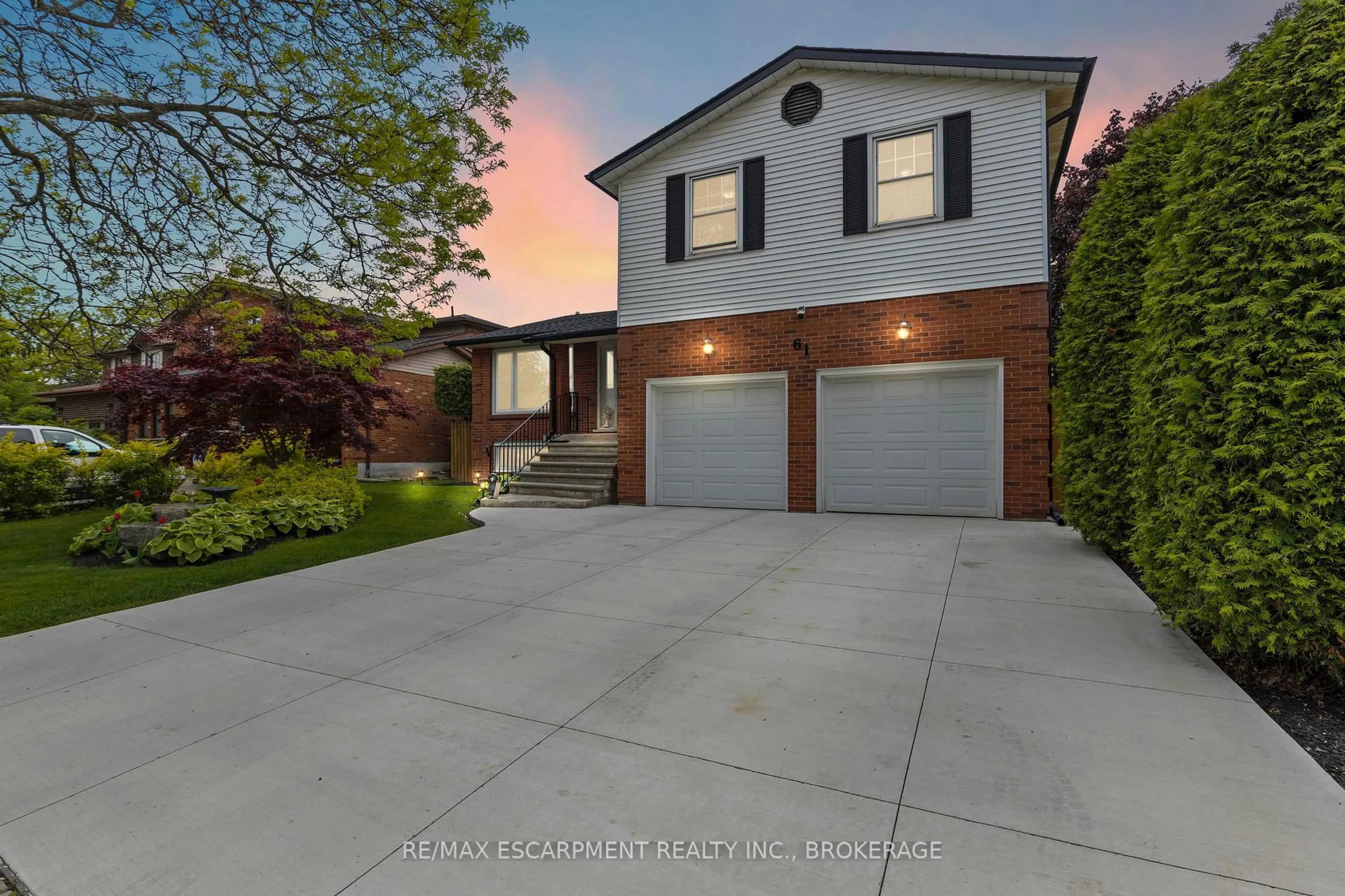 Unknown for 61 Seaton Place Dr, Hamilton Ontario L8E 4A8