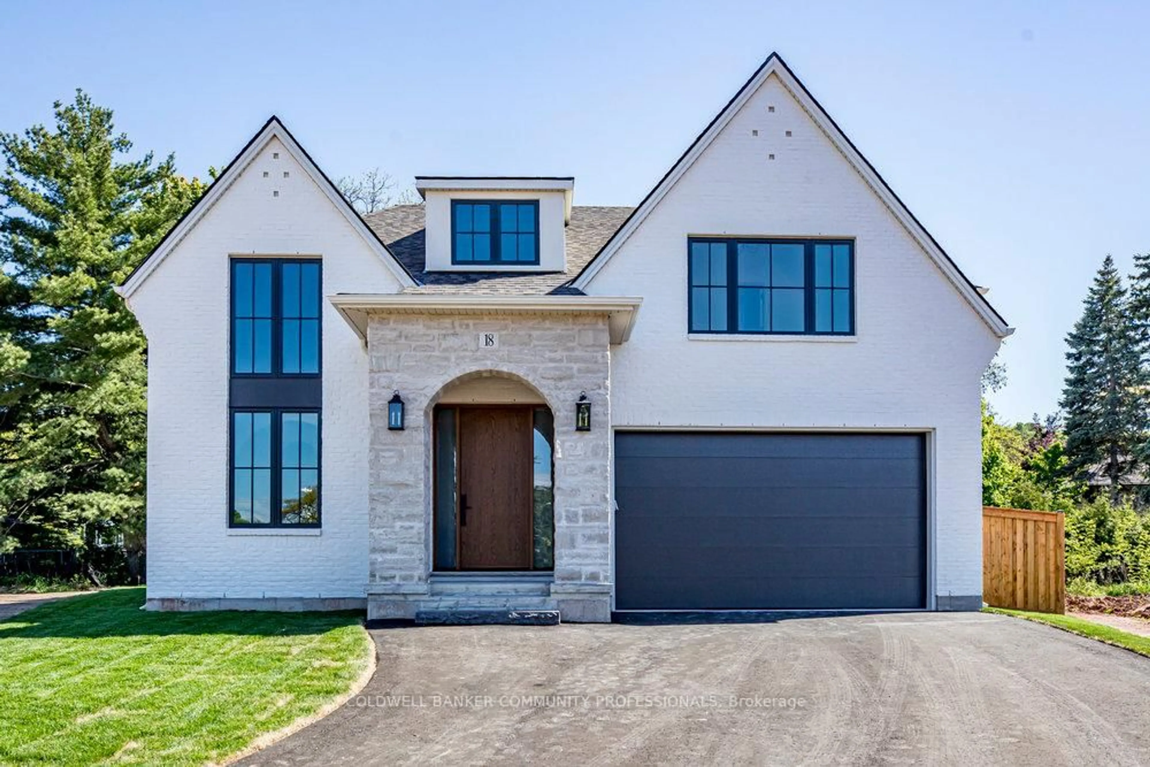 Home with brick exterior material, street for 18 Teeter Pl, Grimsby Ontario L3M 1P6