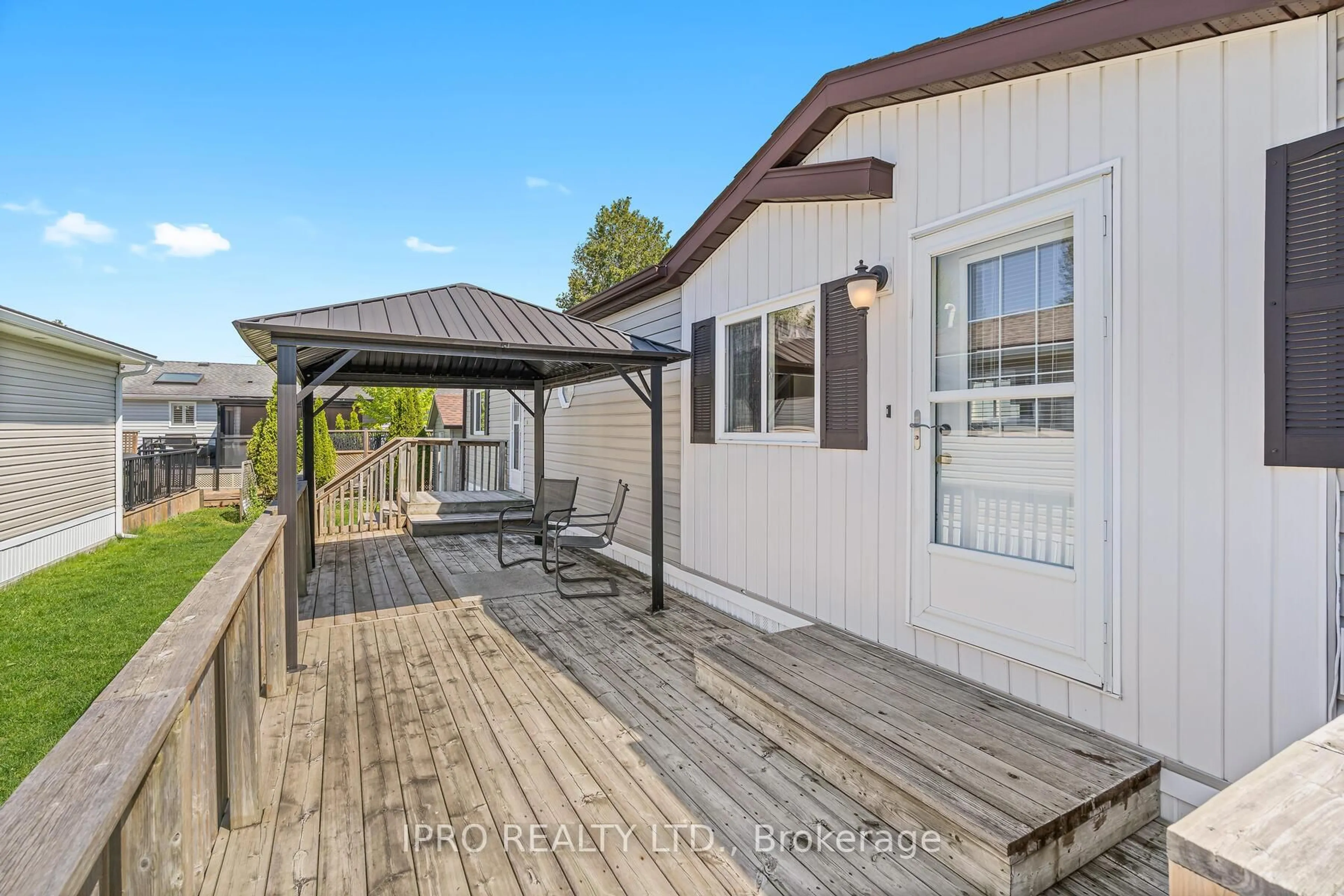Unknown for 2 Trillium Beach Dr, Puslinch Ontario N0B 2J0