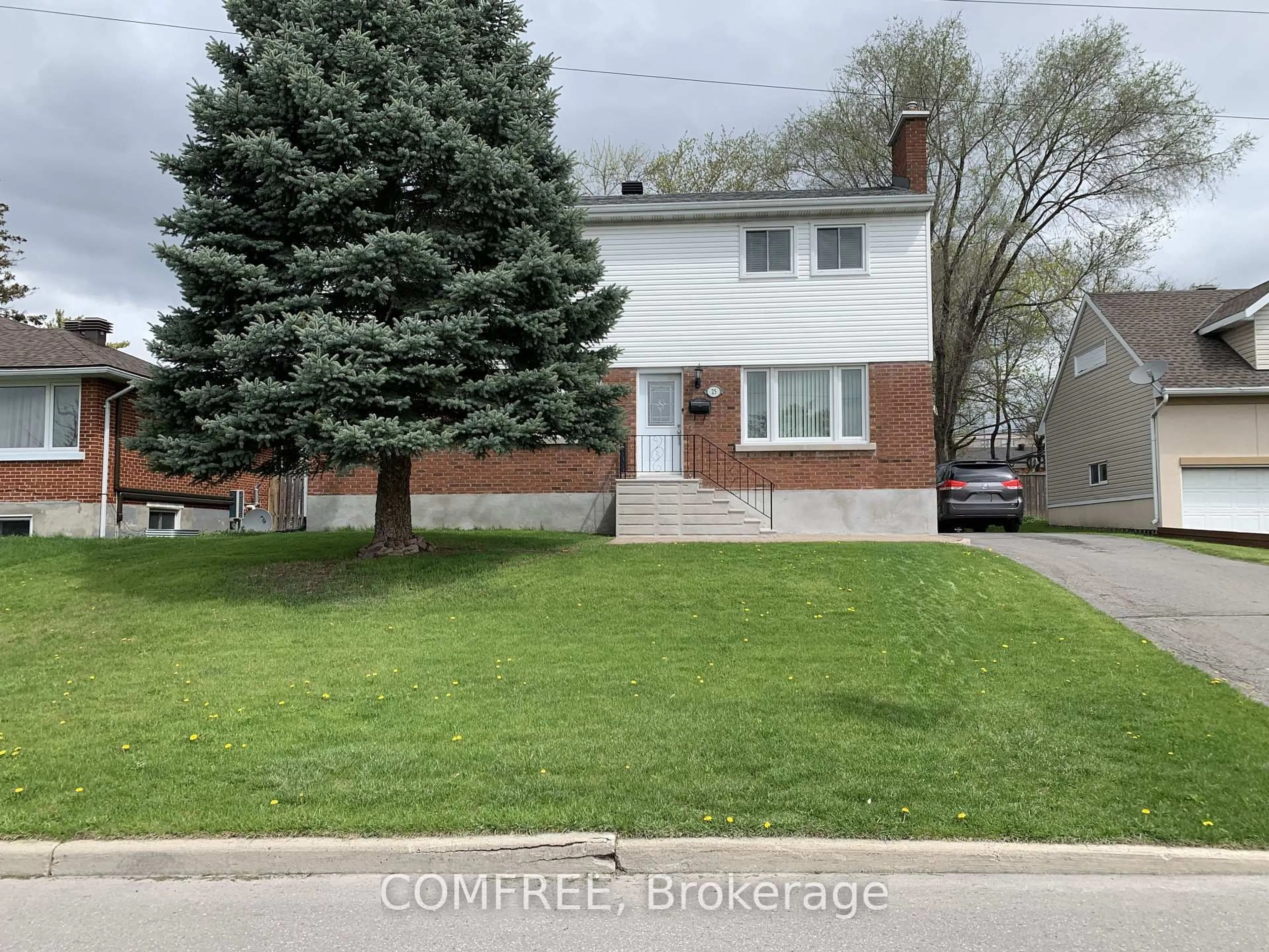 Home with brick exterior material, street for 25 Seguin St, Ottawa Ontario K1J 6P4