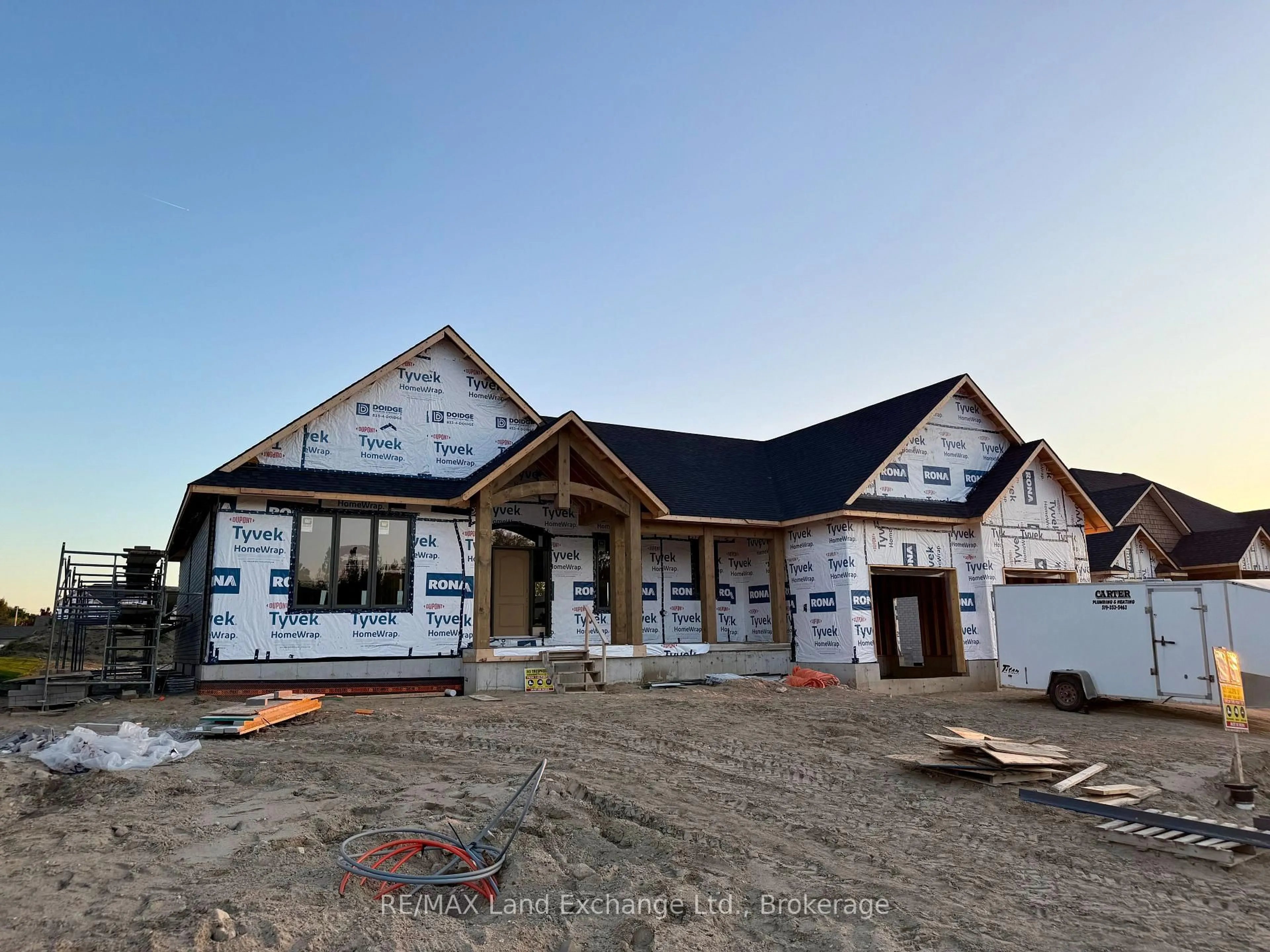 Home with vinyl exterior material, building for 920 Bogdanovic Way, Huron-Kinloss Ontario N2Z 0H3