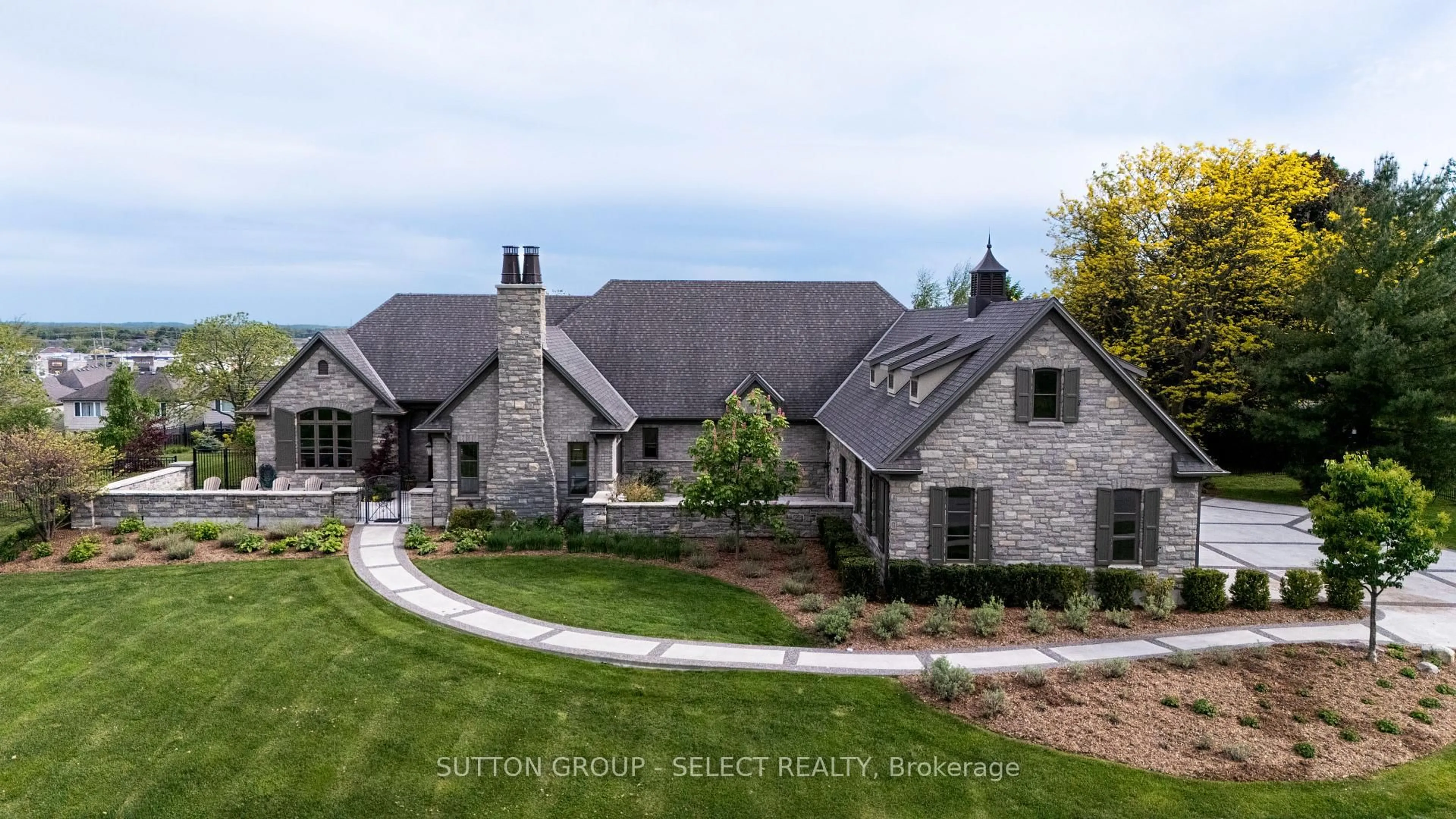 Home with brick exterior material, unknown for 1011 Cherrygrove Dr, London South Ontario N6K 5B2