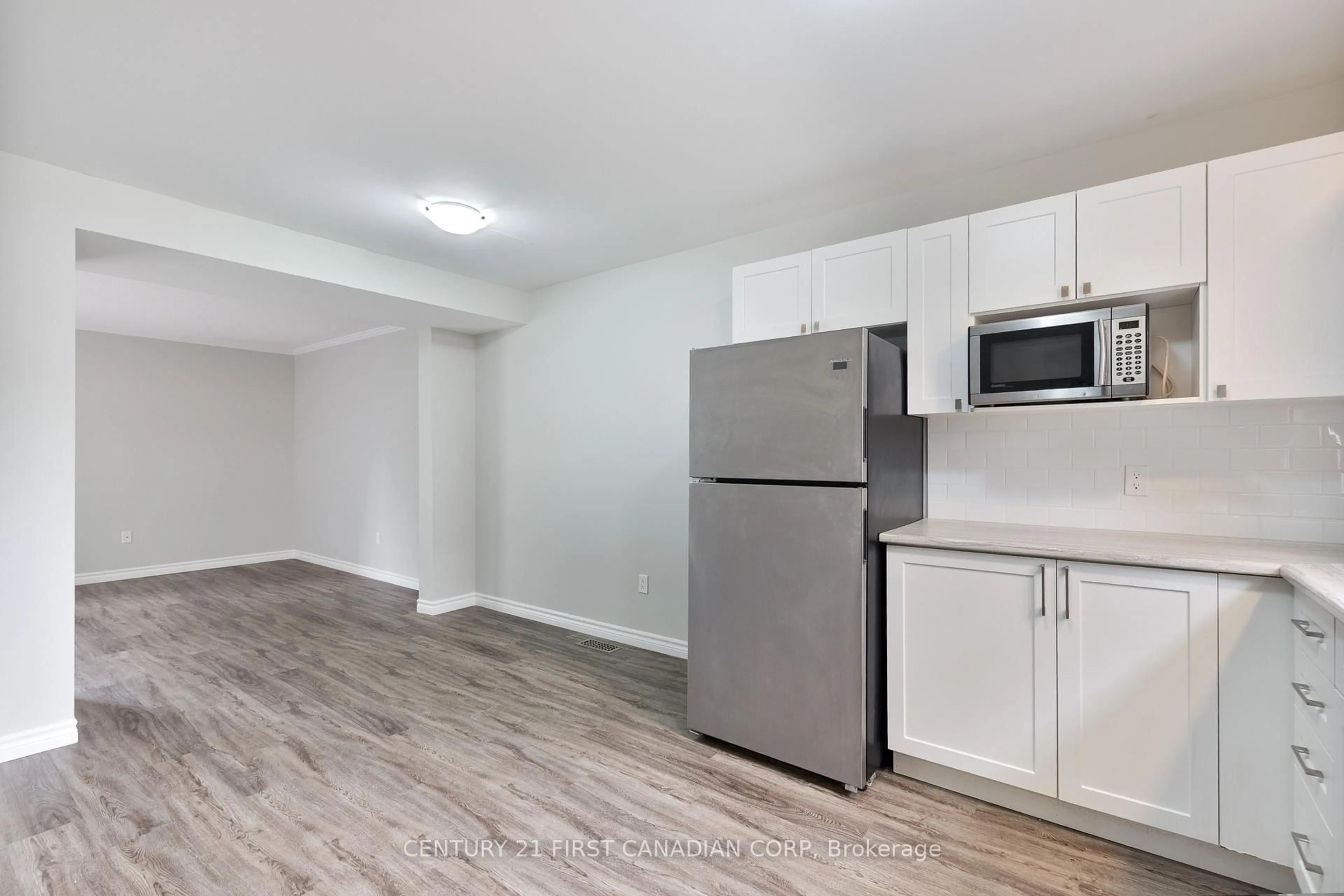Standard kitchen, unknown for 217 Martinet Ave #49, London East Ontario N5V 4P5