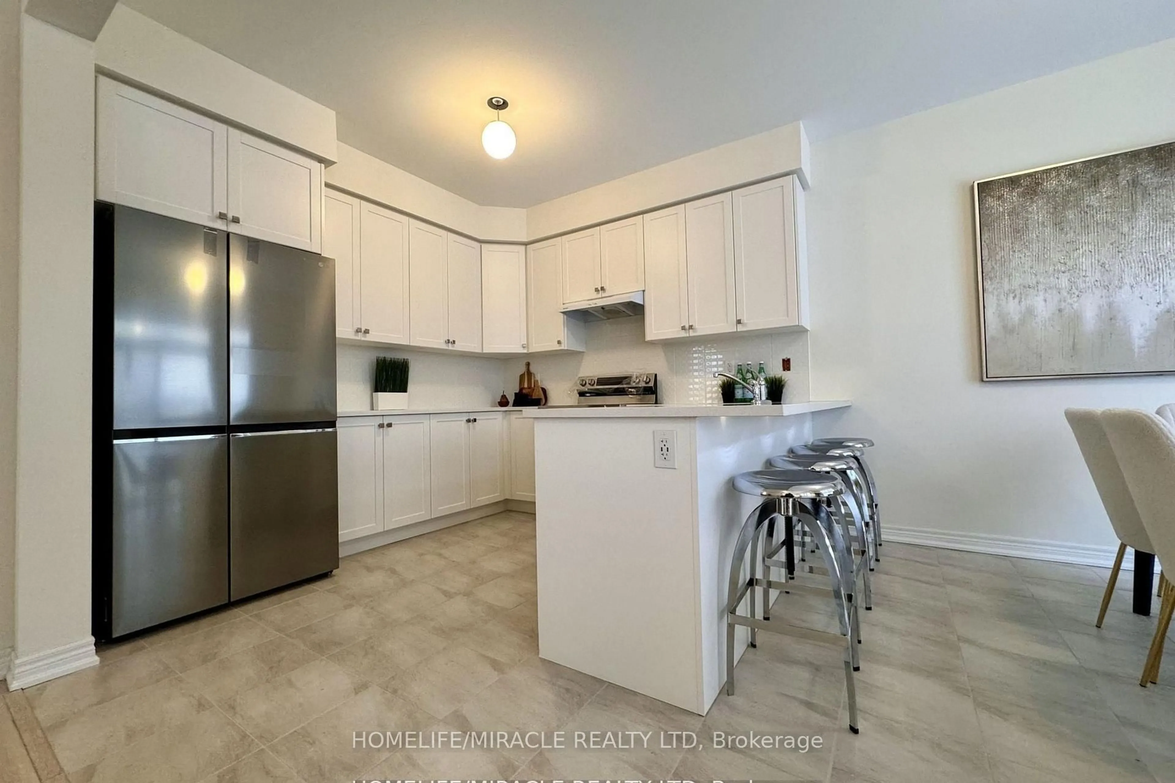 Open concept kitchen, ceramic/tile floor for 916 Bamford Terr, Peterborough North Ontario K9K 0G3
