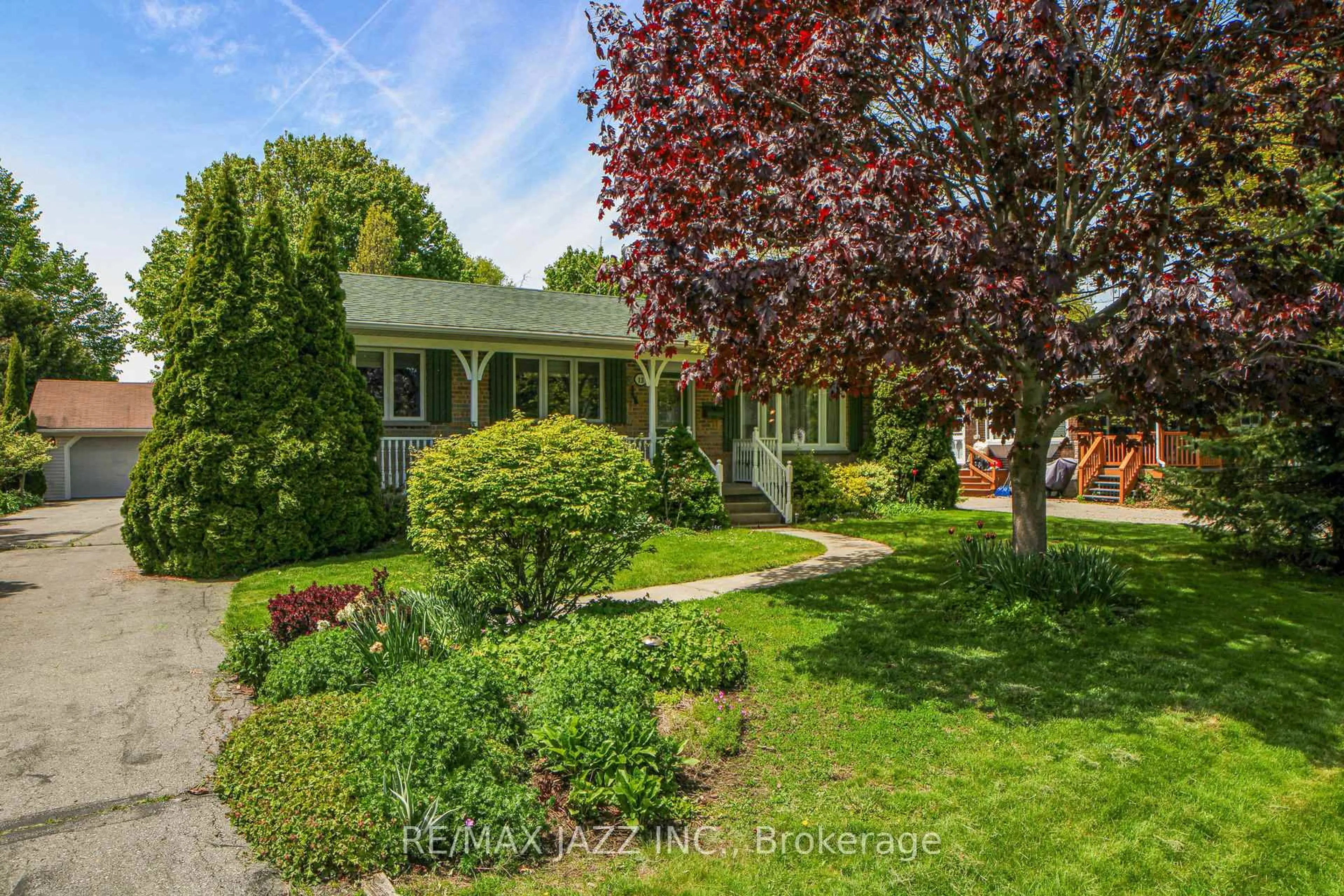 A pic from outside/outdoor area/front of a property/back of a property/a pic from drone, street for 13 Springbrook Rd, Cobourg Ontario K9A 4H8