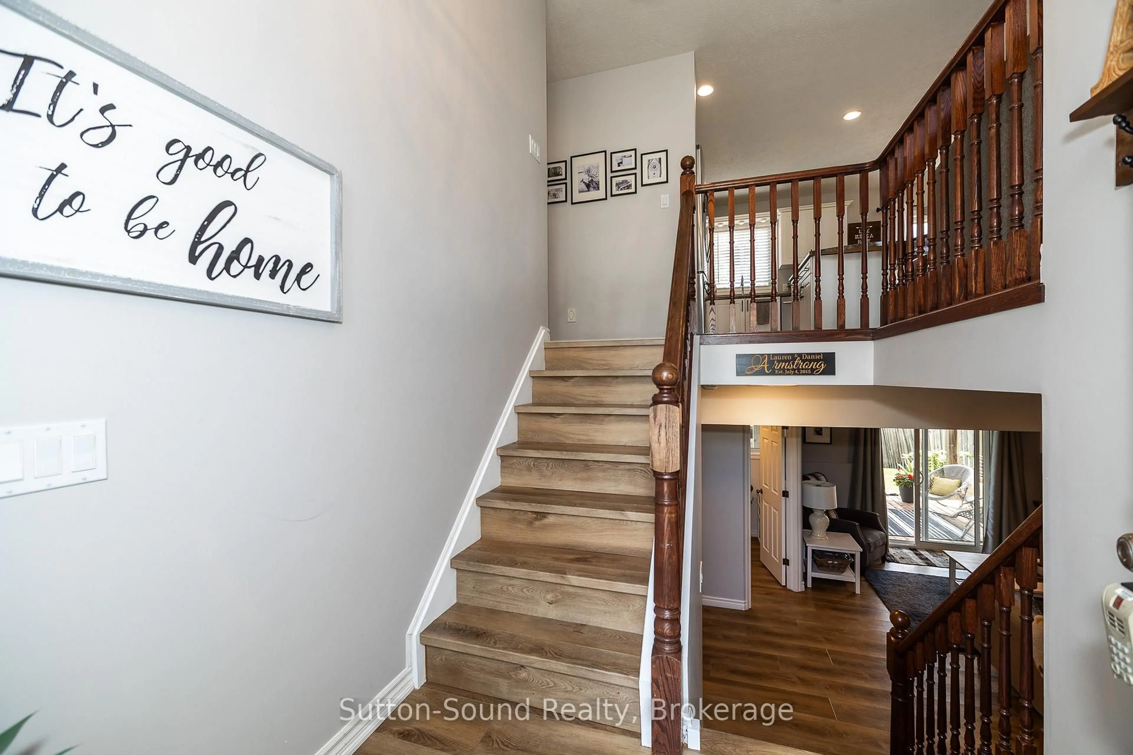 Indoor entryway for 2563 7th Ave, Owen Sound Ontario N4K 6V1
