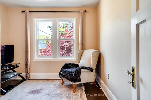 Additional property image - 287 Graham Ave