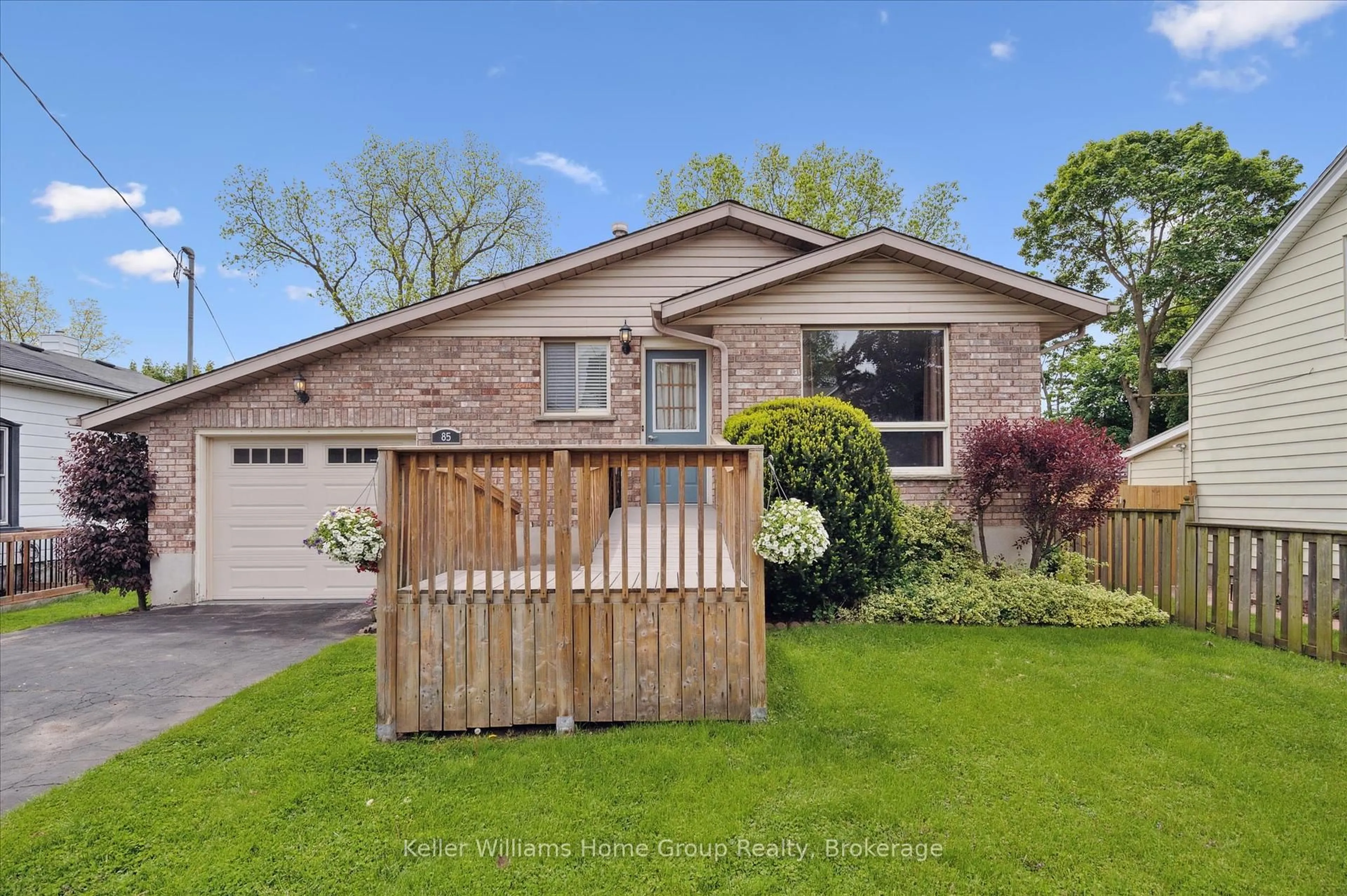 Home with vinyl exterior material, street for 85 Francis St, Cambridge Ontario N1S 1Z9