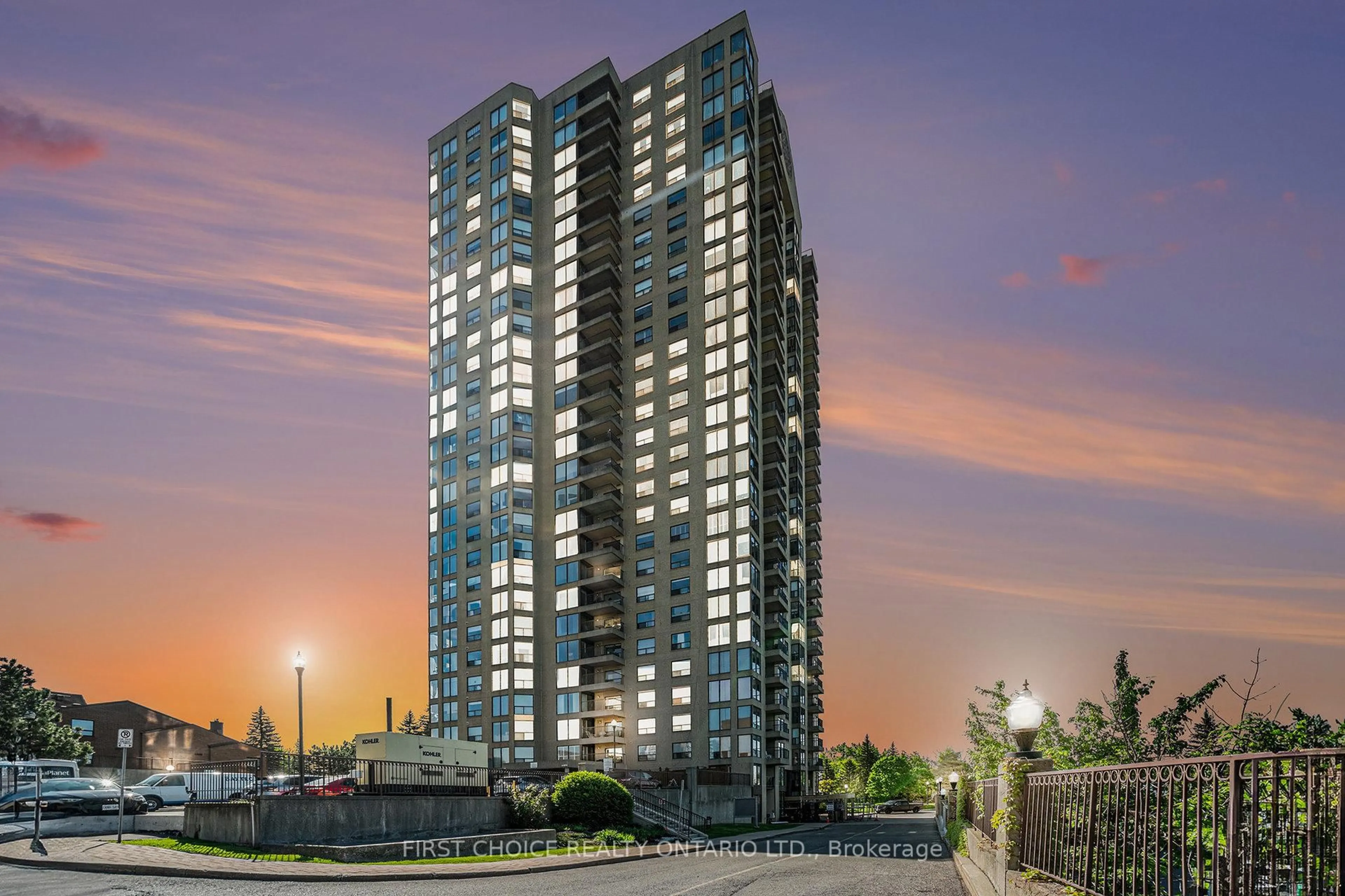 Unknown for 545 St Laurent Blvd #2405, Ottawa Ontario K1K 4H9