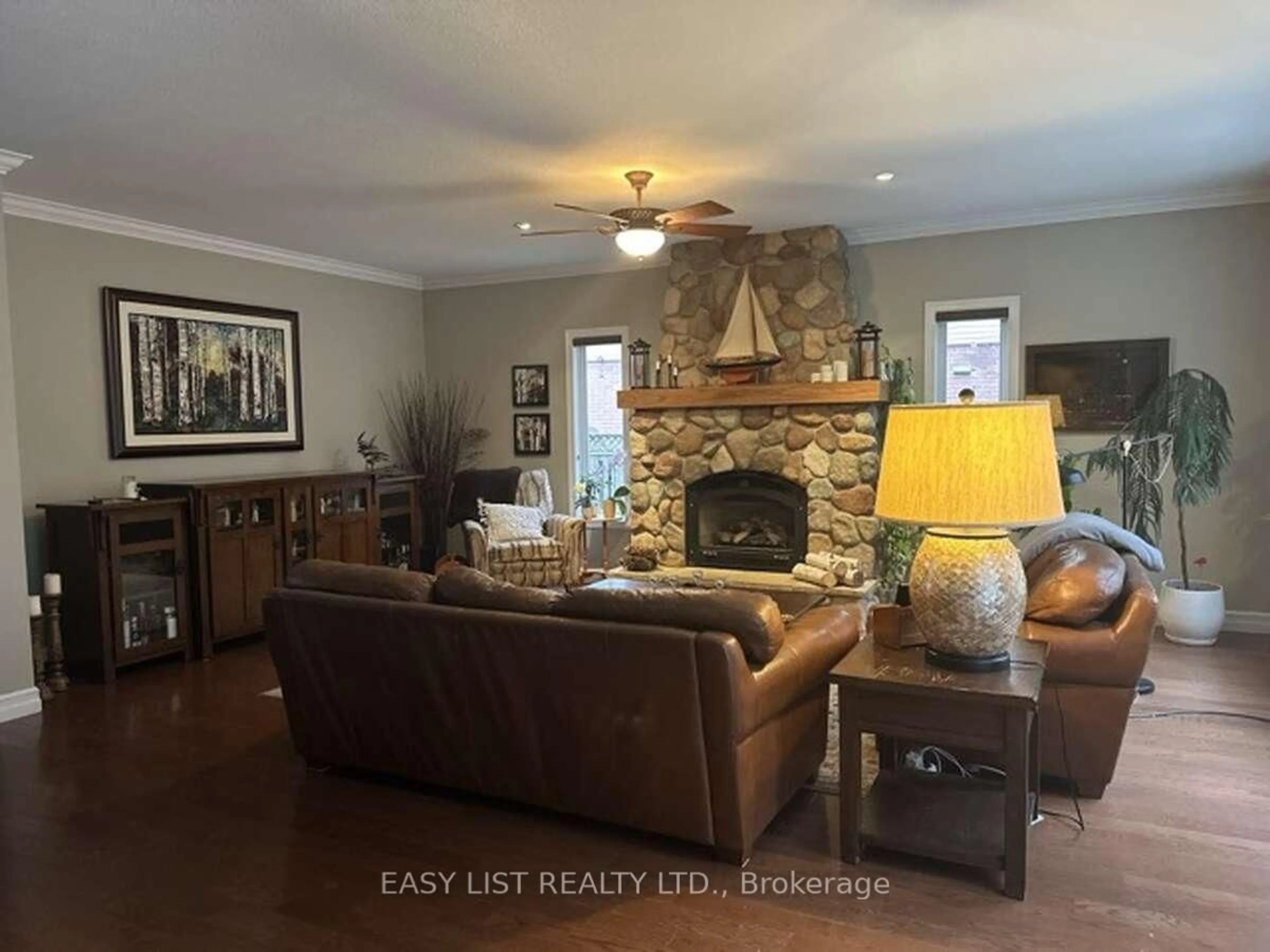 Living room with furniture, unknown for 327 Richmeadow Rd, London North Ontario N6H 5T2