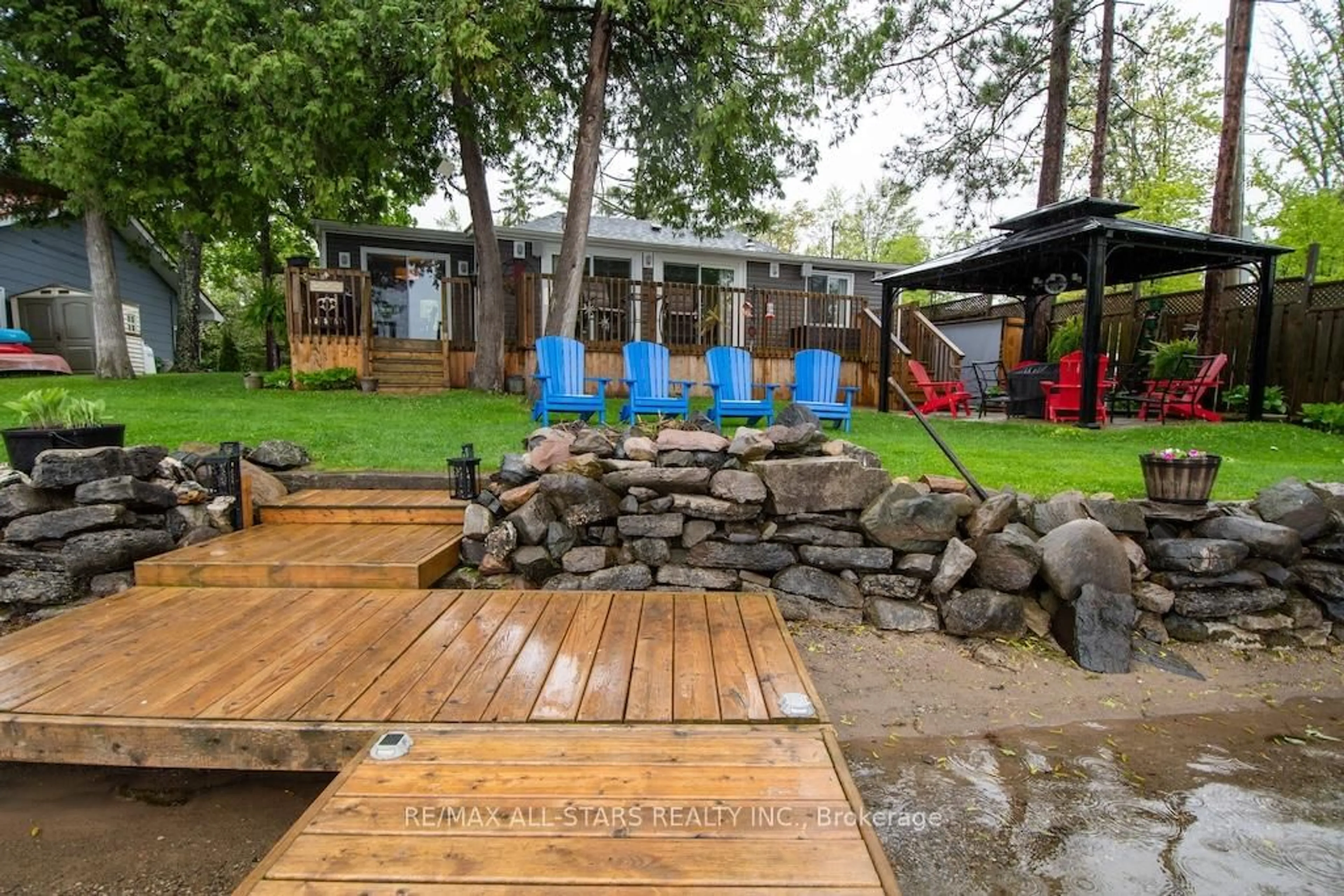 Patio, water/lake/river/ocean view for 2 Fire Route 33 N/A, Havelock-Belmont-Methuen Ontario K0L 1Z0