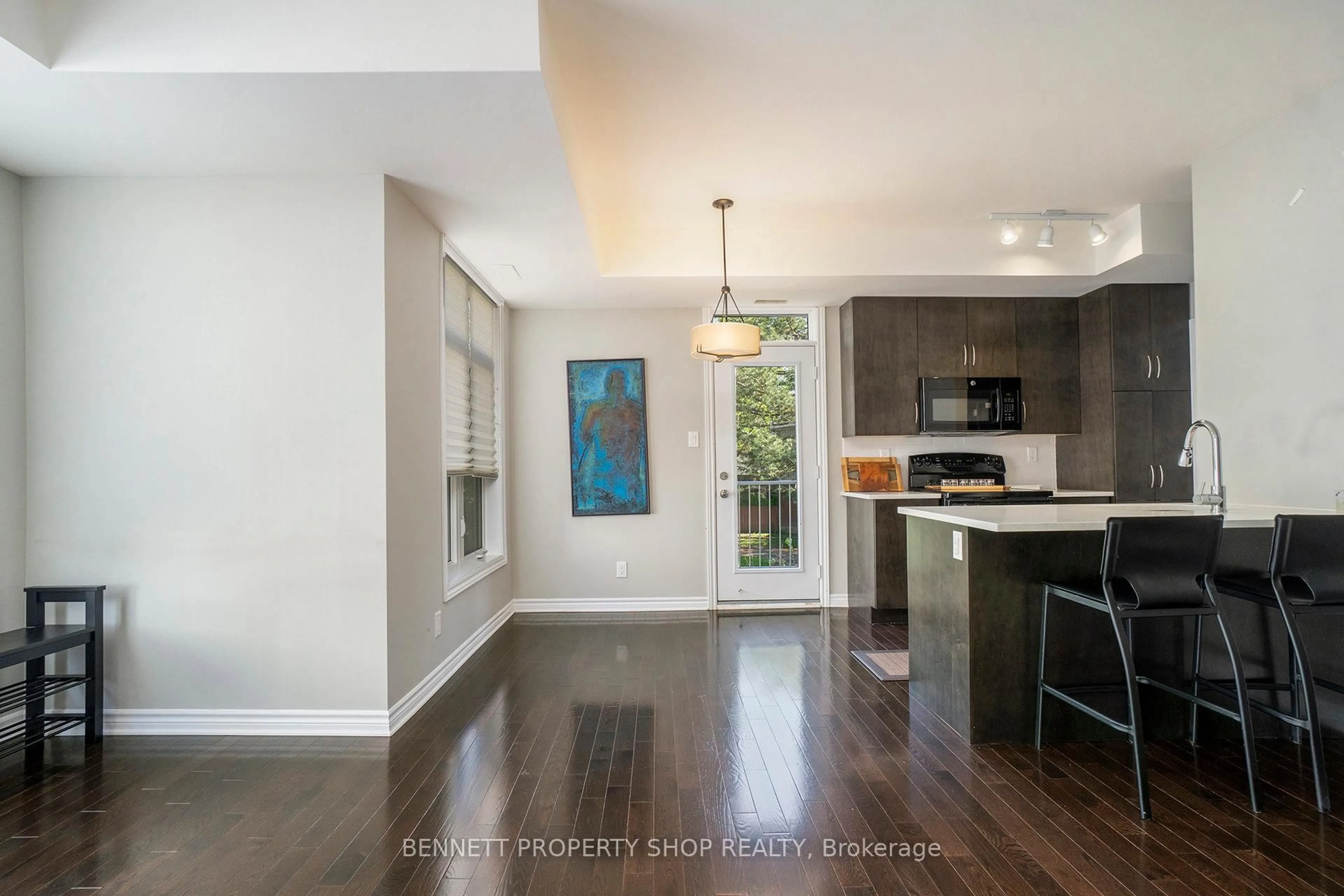 Open concept kitchen, unknown for 302 Everest Private #B, Ottawa Ontario K1G 4E3