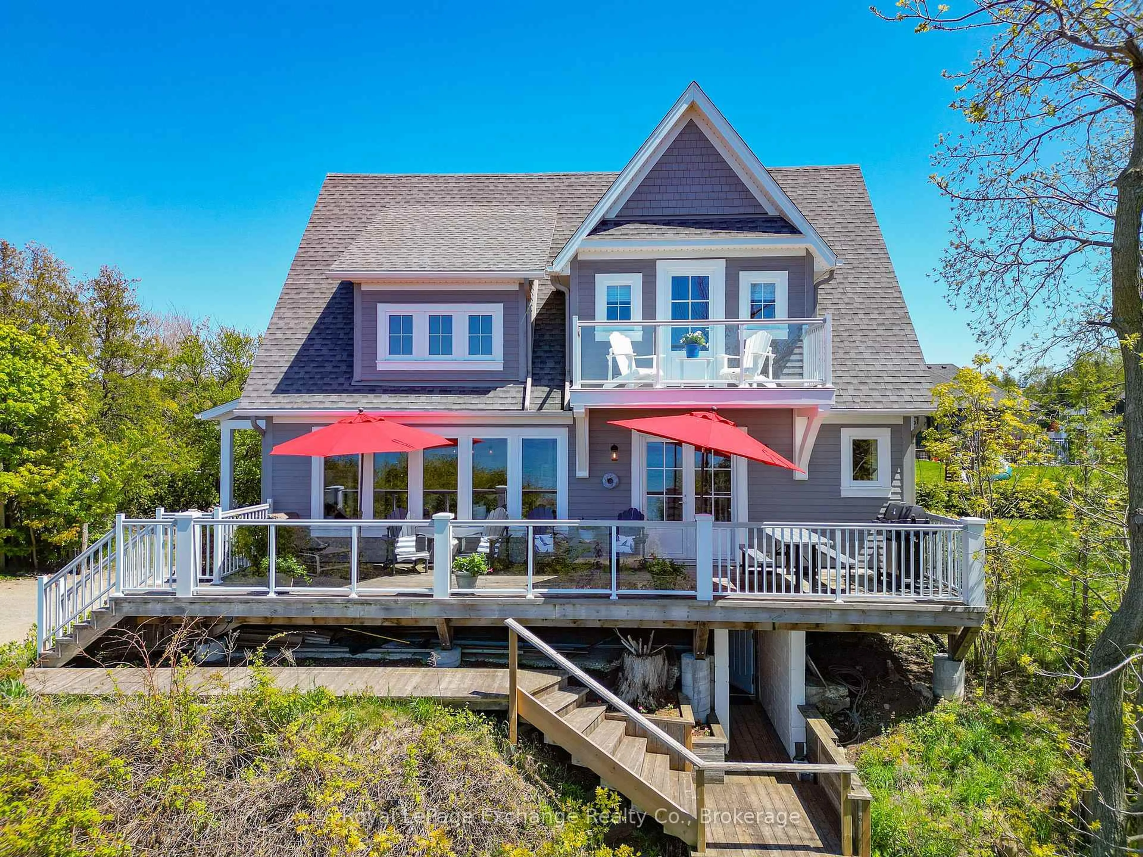 Home with vinyl exterior material, water/lake/river/ocean view for 909 Patt's Pl, Huron-Kinloss Ontario N2Z 2X3