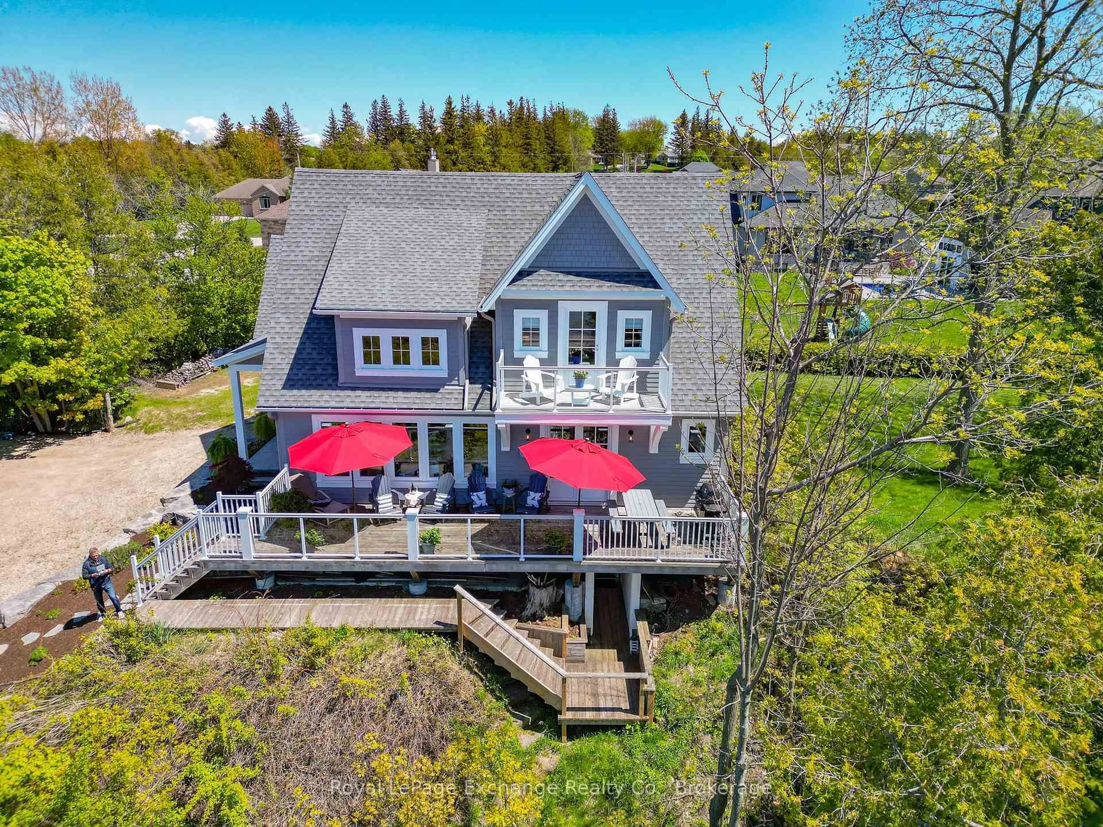A pic from outside/outdoor area/front of a property/back of a property/a pic from drone, water/lake/river/ocean view for 909 Patt's Pl, Huron-Kinloss Ontario N2Z 2X3