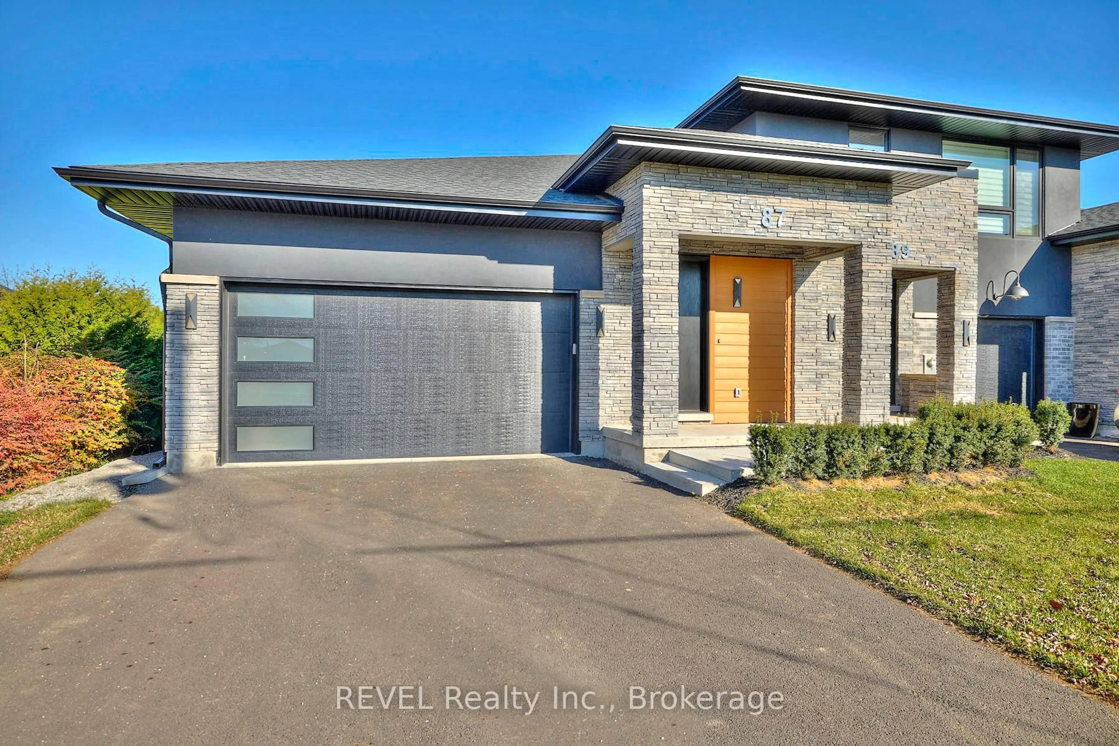 Home with brick exterior material, water/lake/river/ocean view for 87 Port Robinson Rd, Pelham Ontario L3B 5N5