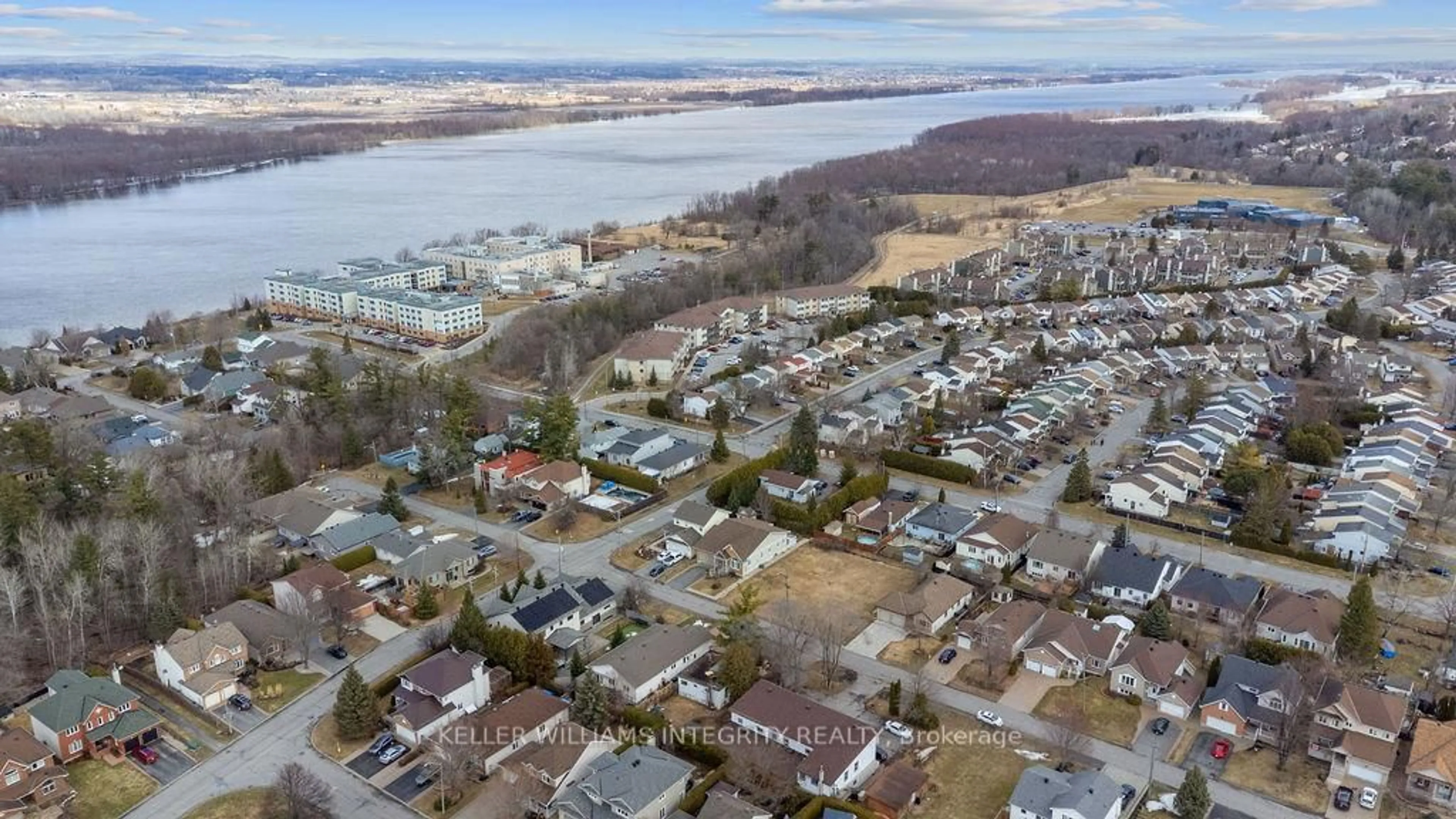 A pic from outside/outdoor area/front of a property/back of a property/a pic from drone, water/lake/river/ocean view for 924 Beauchamp Ave, Orleans Ontario K1C 3A8
