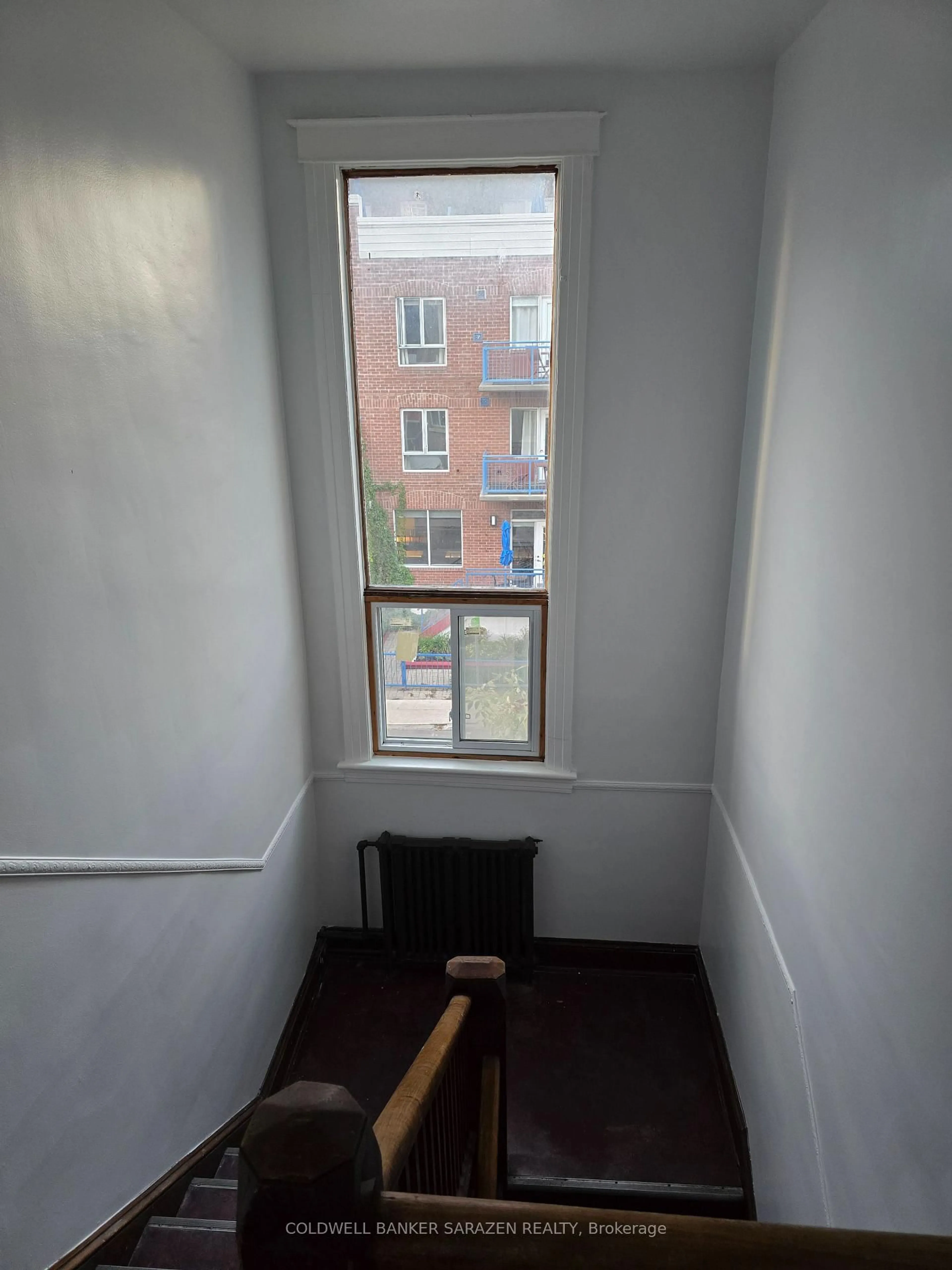 A pic of a room for 164 Clarence St, Ottawa Ontario K1N 5P8