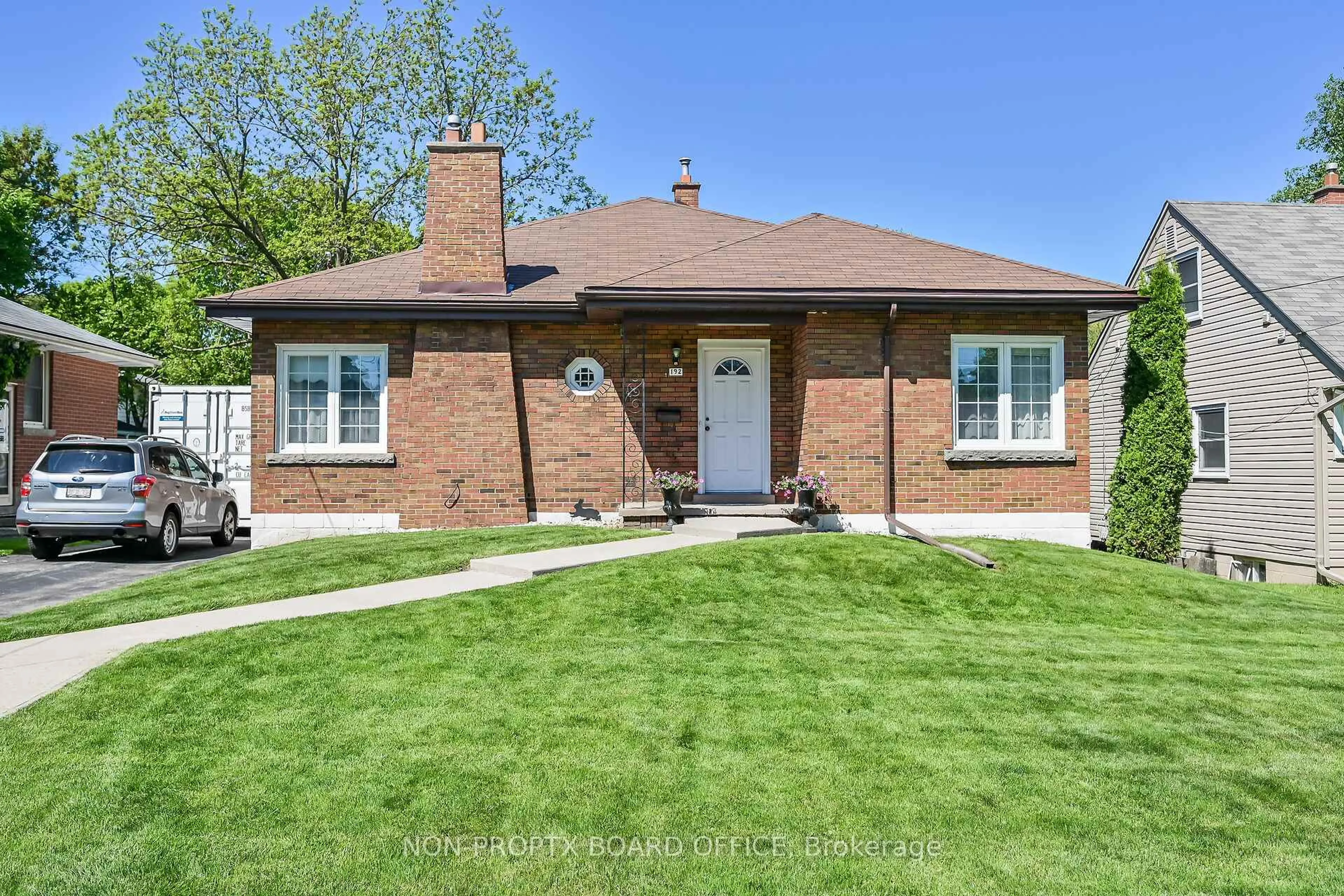 Home with brick exterior material, street for 192 Ewen Rd, Hamilton Ontario L8S 3C9