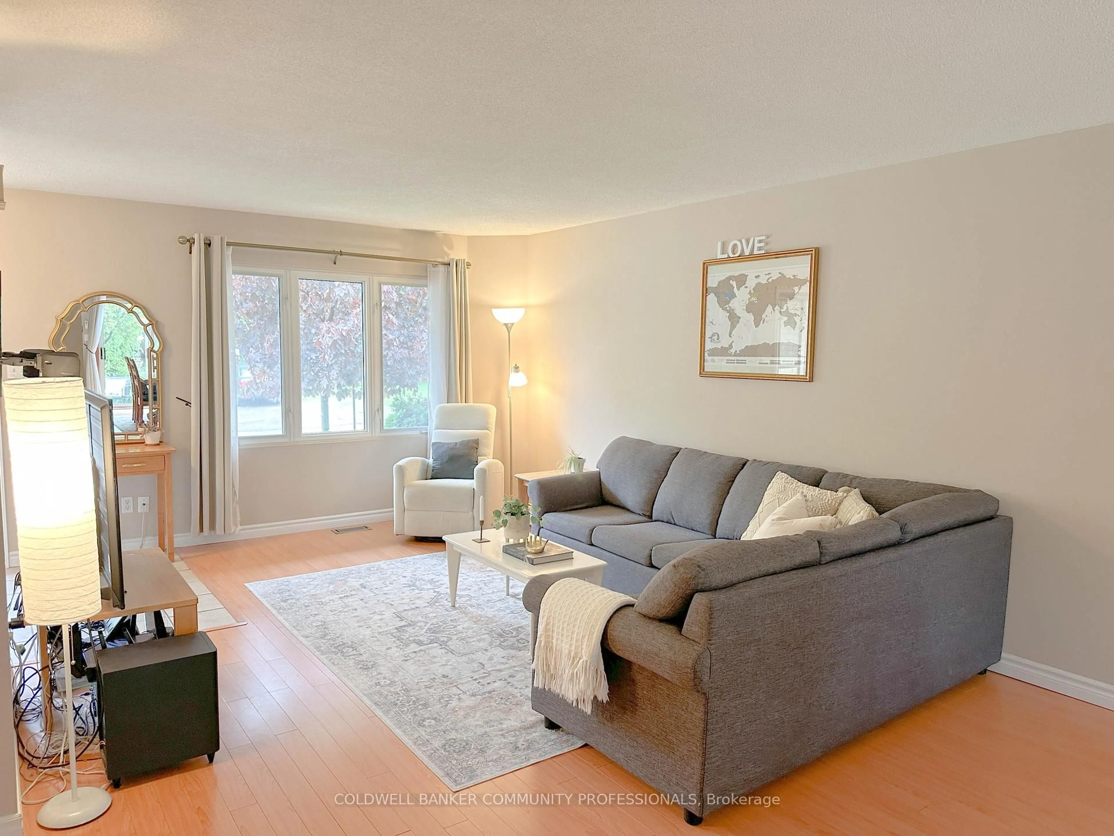 Living room with furniture, unknown for 657 Albert St #G, Waterloo Ontario N2L 3V5