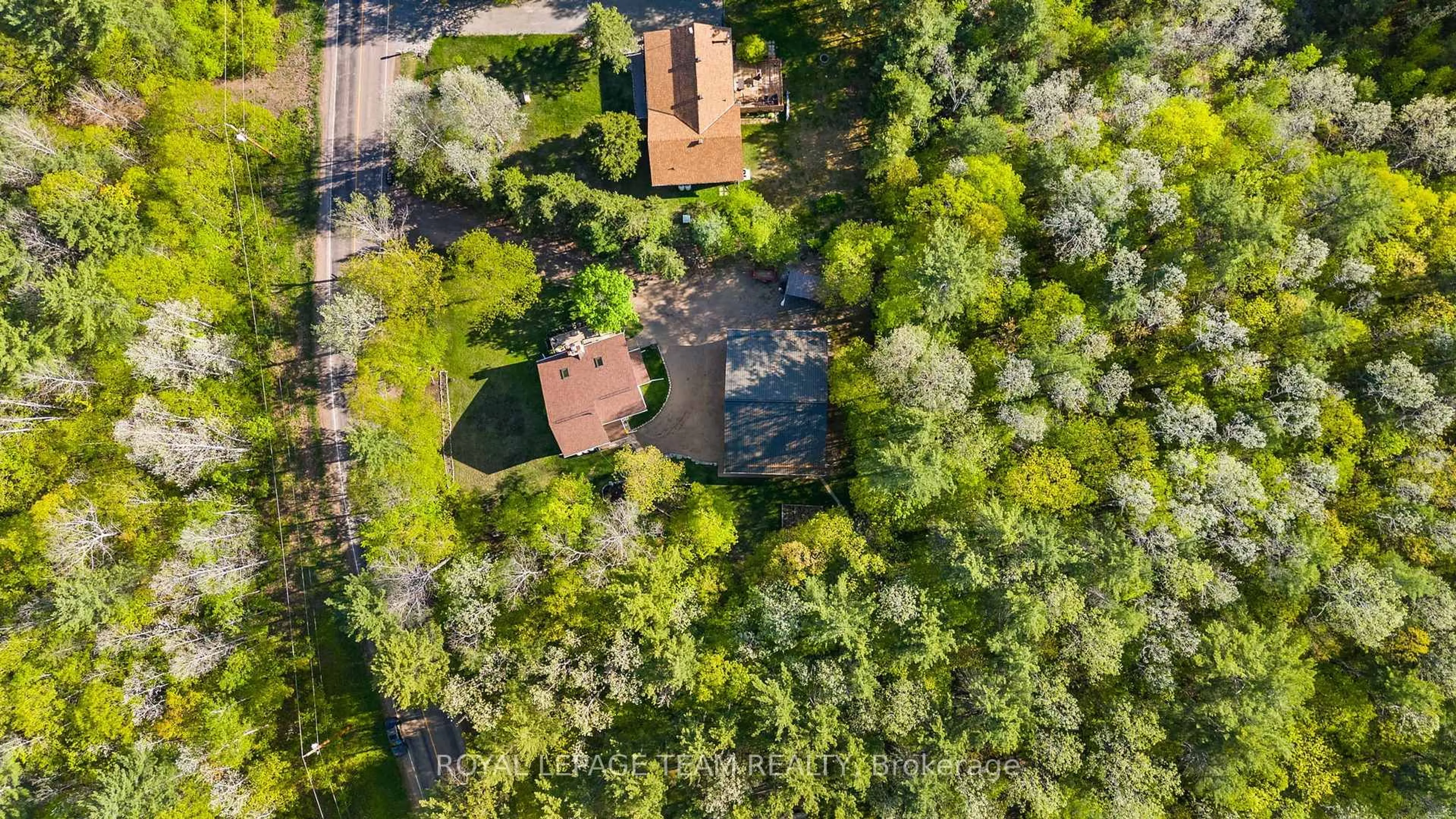 A pic from outside/outdoor area/front of a property/back of a property/a pic from drone, street for 600 Rantz Rd, Petawawa Ontario K8H 2W8