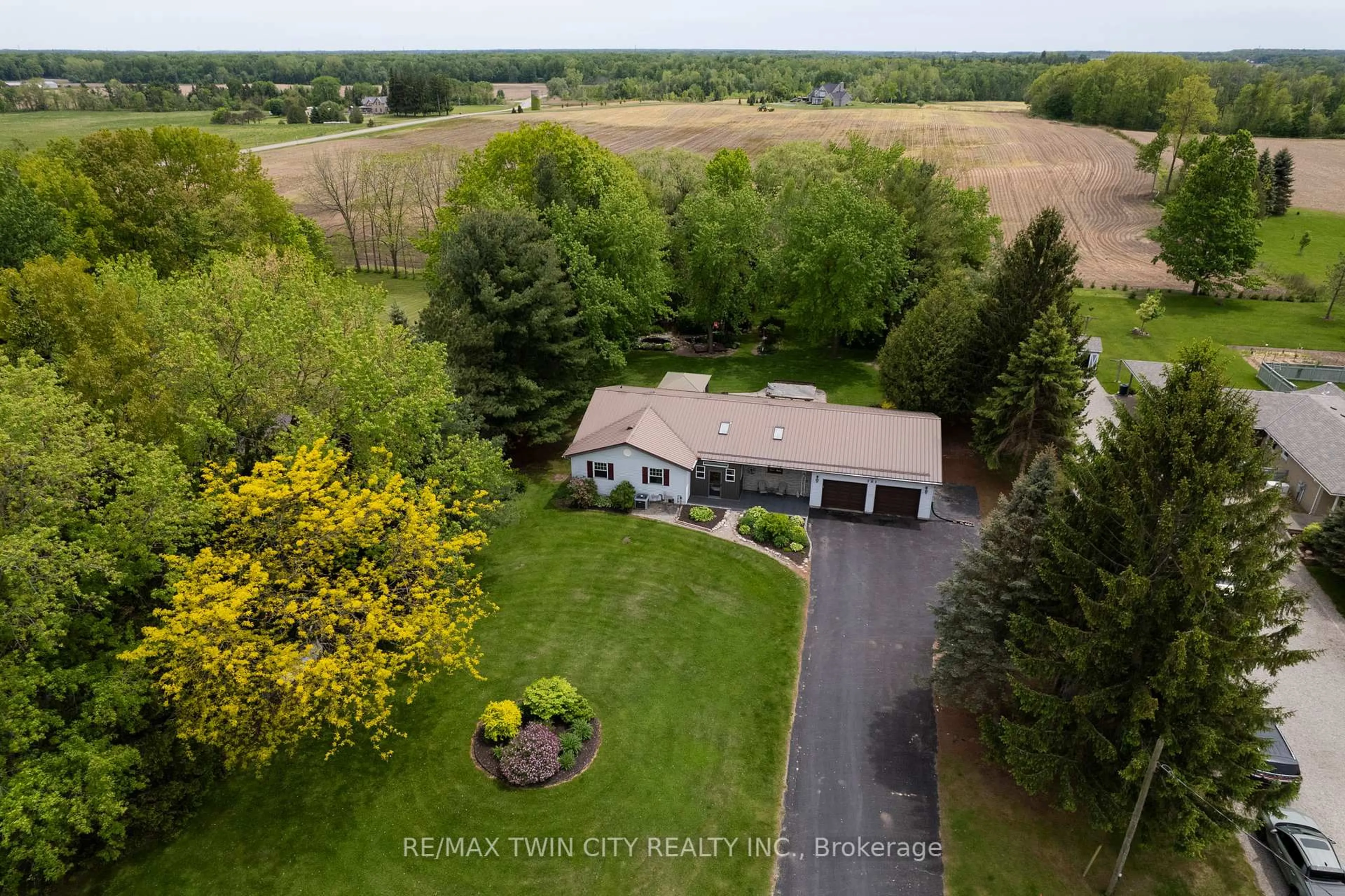 A pic from outside/outdoor area/front of a property/back of a property/a pic from drone, unknown for 151 HARLEY Rd, Brant Ontario N0E 1E0