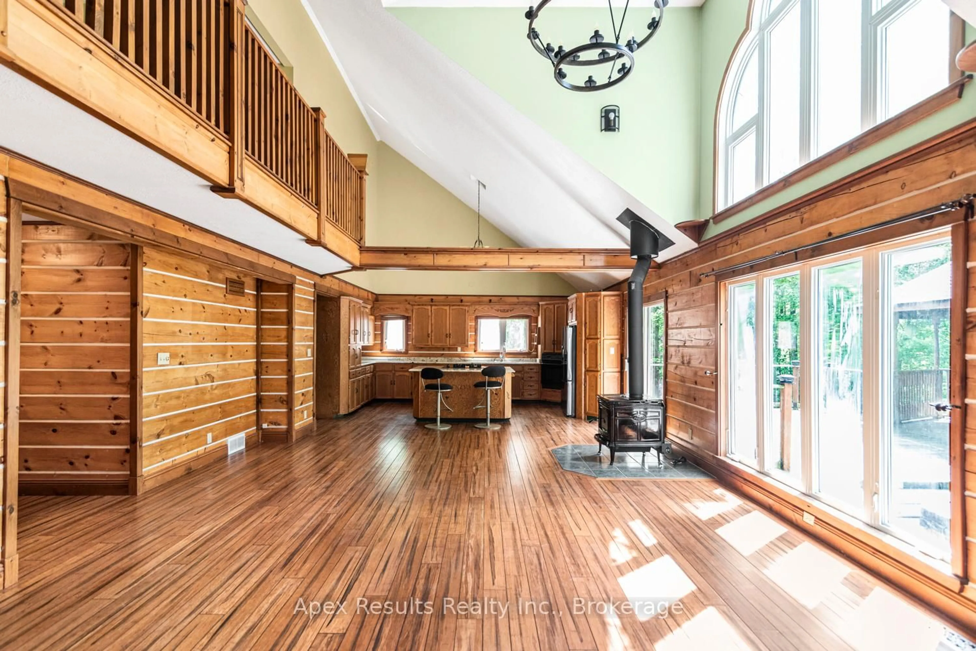 Indoor foyer for 51049 Lambert Rd, Wainfleet Ontario L3B 5N6
