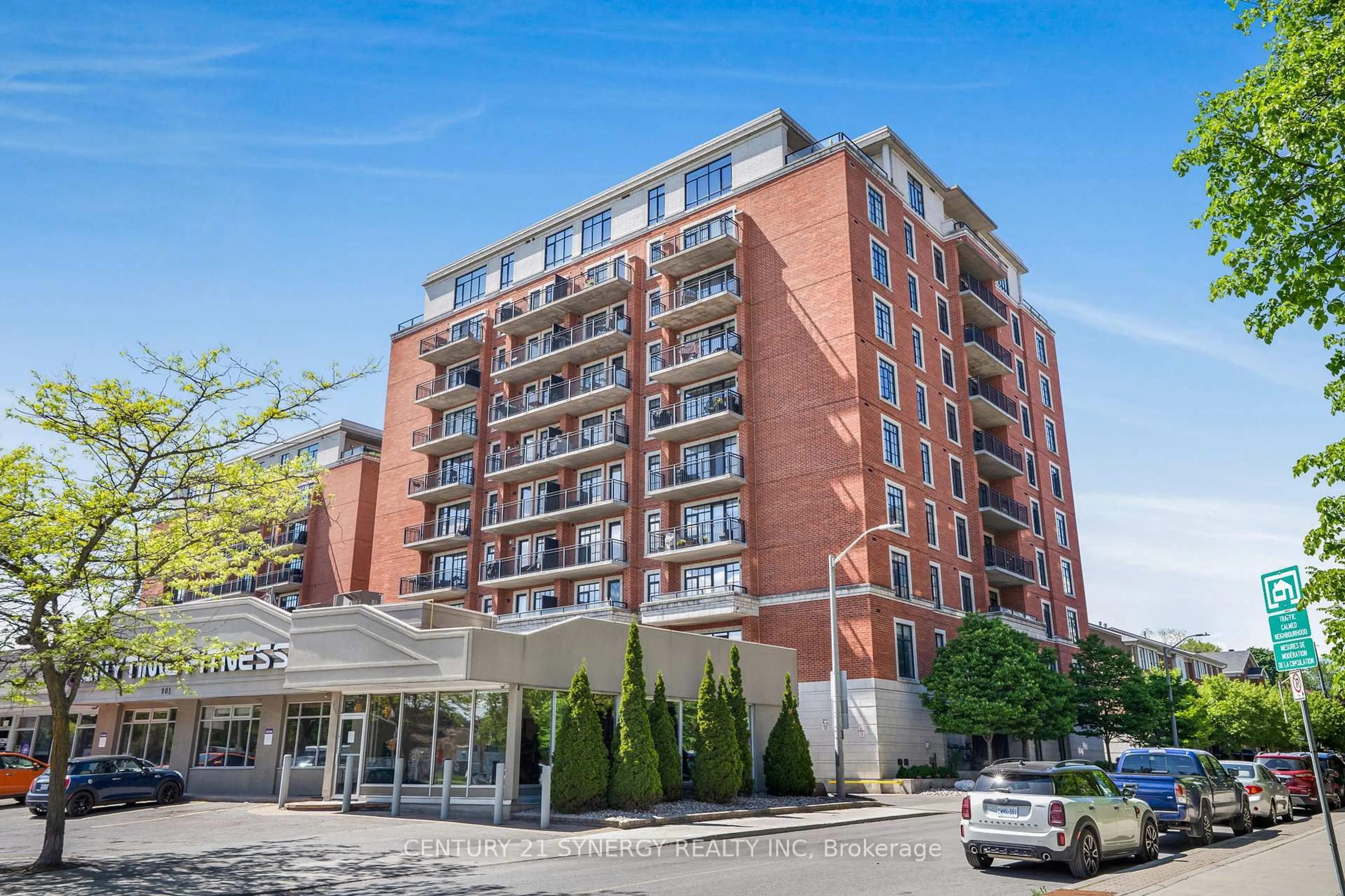 Patio, building for 330 Loretta Ave #901, Ottawa Ontario K1S 4E8