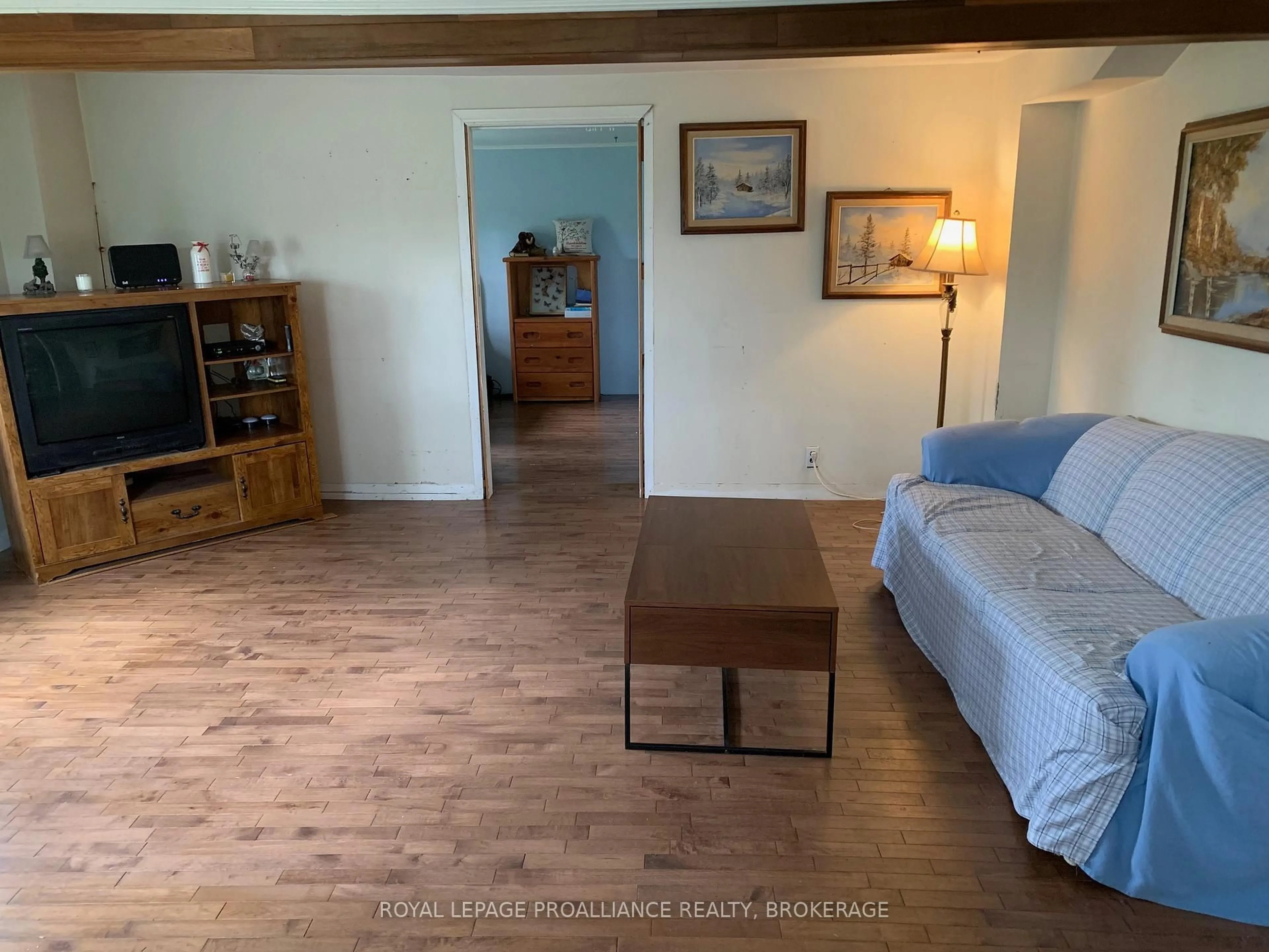 Living room with furniture, unknown for 4156 Stage Coach Rd, Sydenham Ontario K0H 2T0