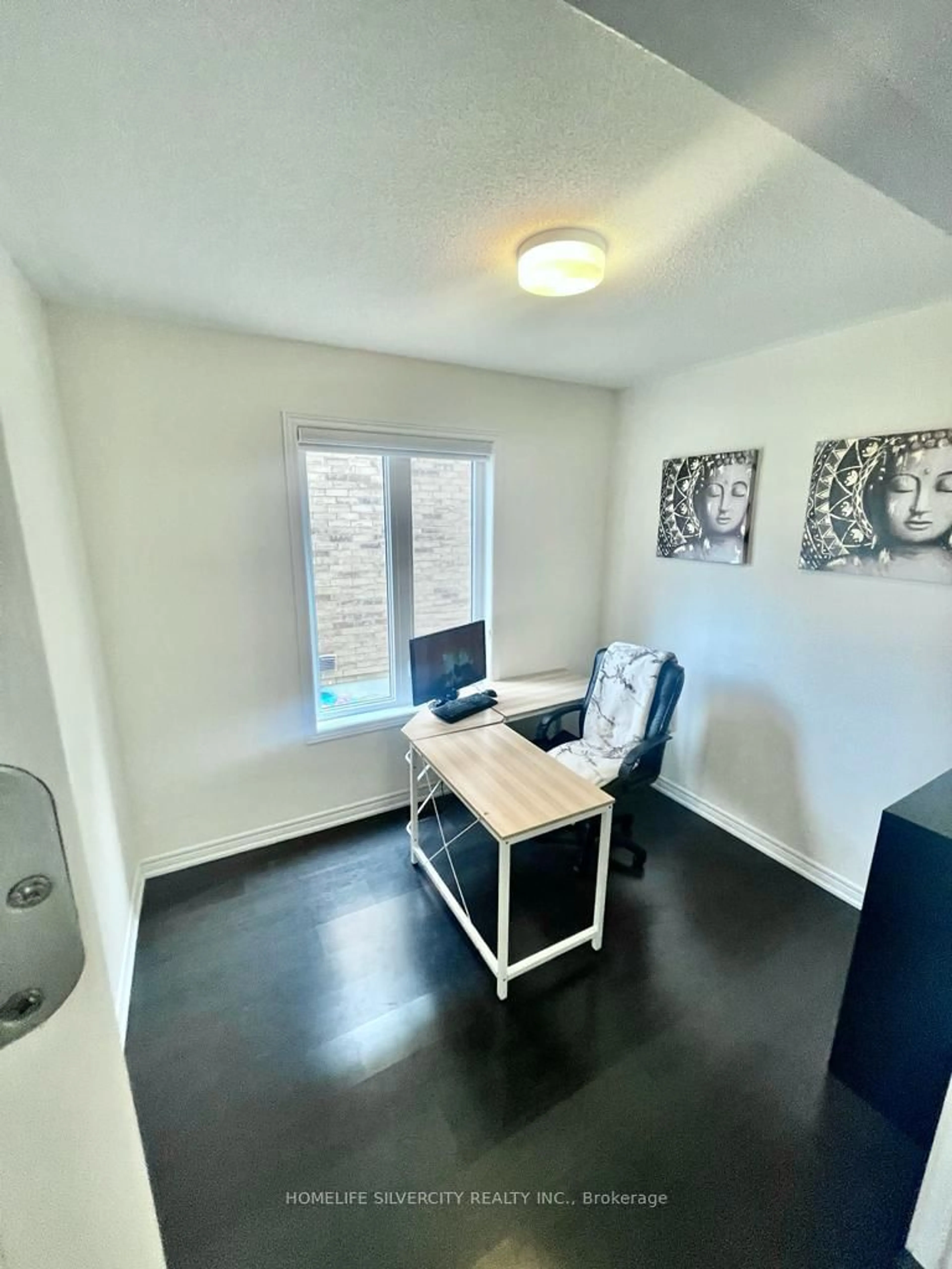 A pic of a room for 111 Oak Ave, Brant Ontario N3L 0J6