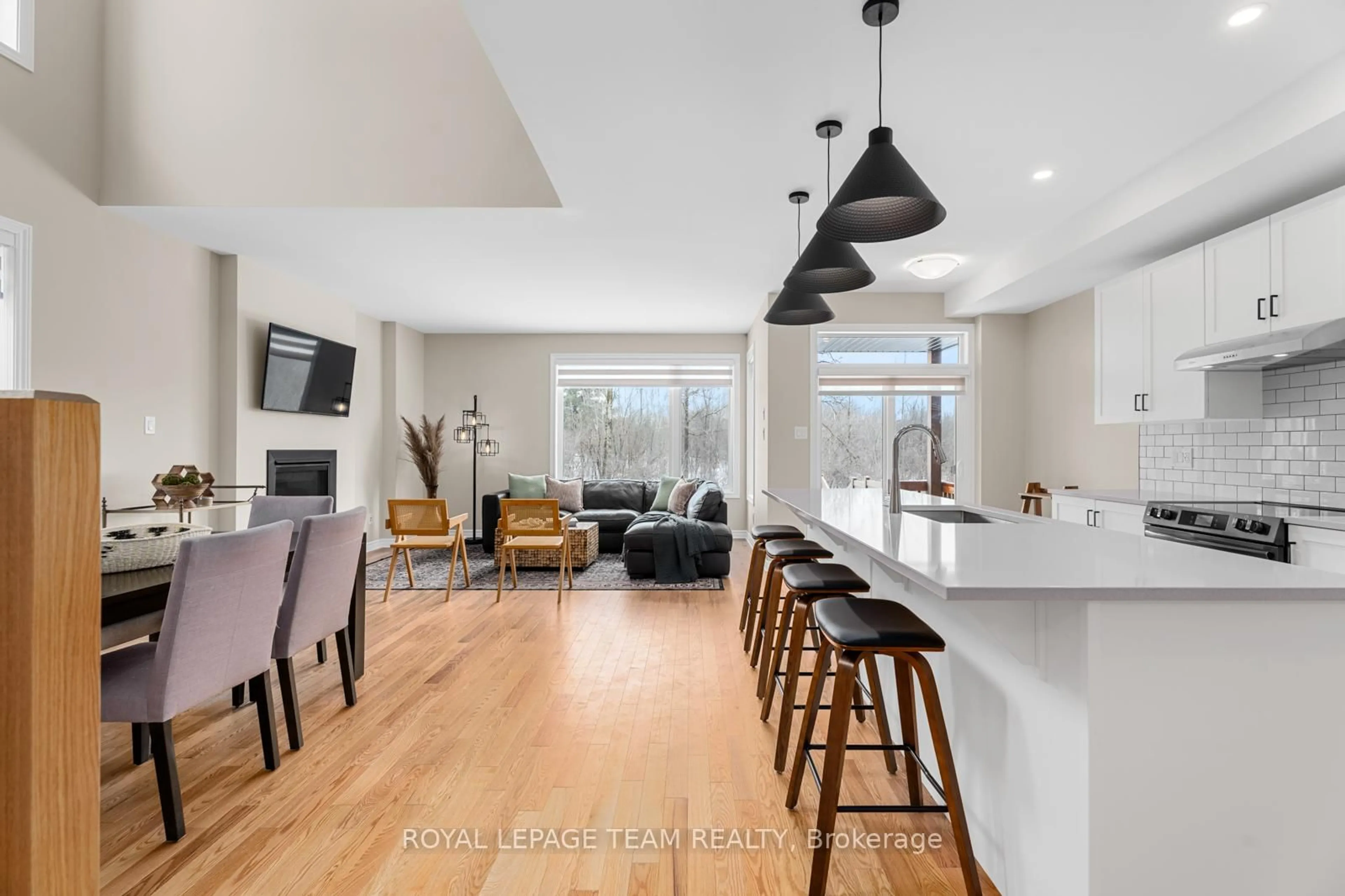 Open concept kitchen, unknown for 569 Paakanaak Ave, Gloucester Ontario K1X 0H3