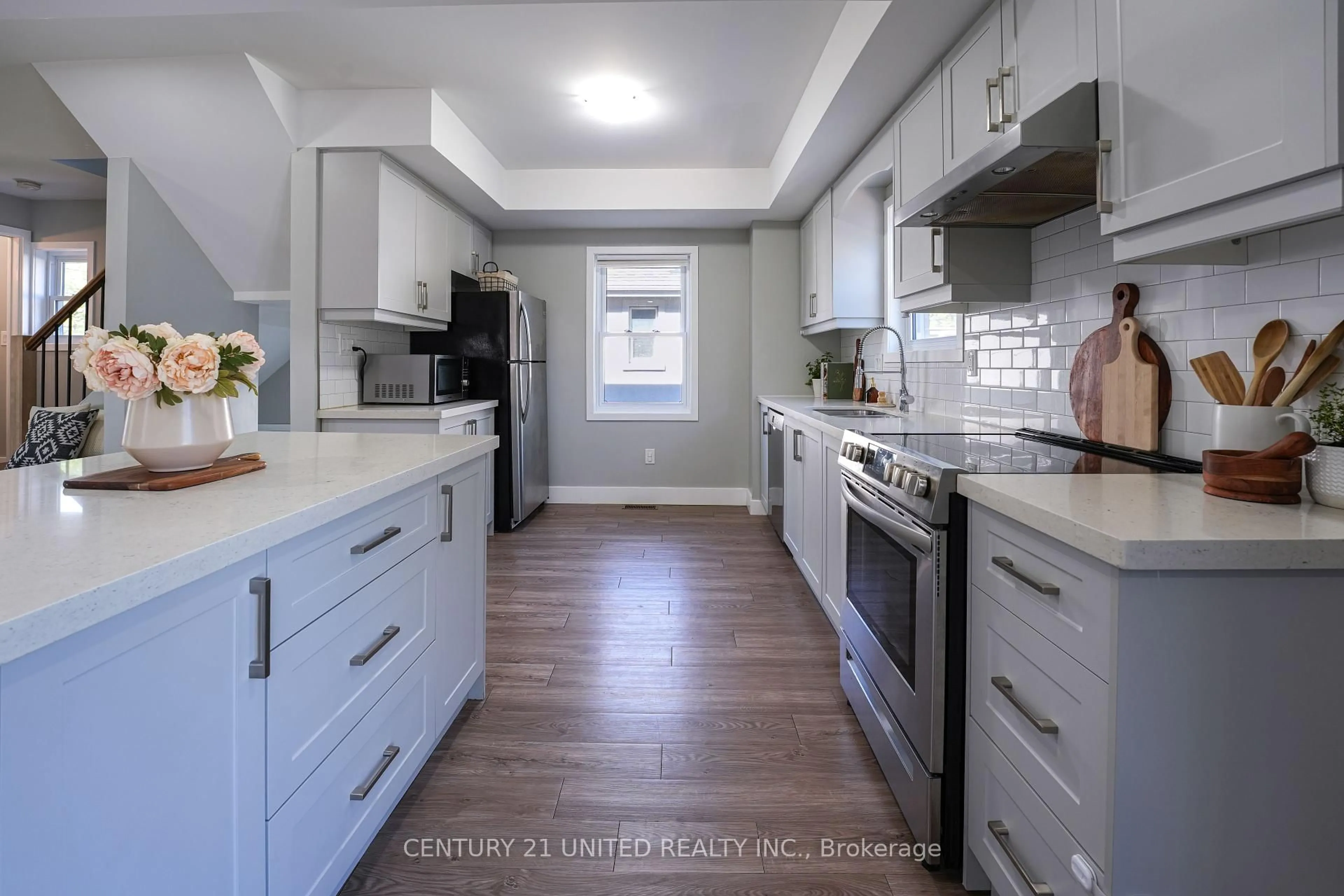 Open concept kitchen, unknown for 548 Douglas Ave, Peterborough Central Ontario K9J 4L1