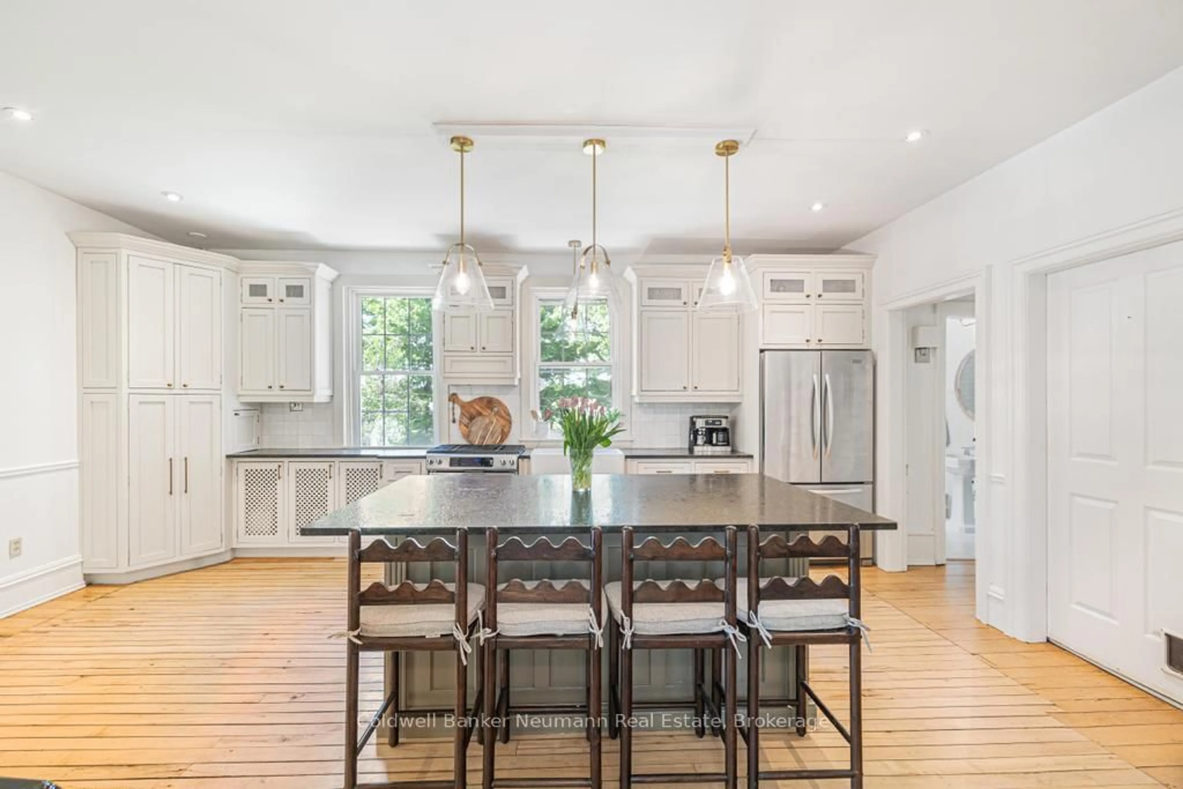 Open concept kitchen, unknown for 7575 4th Line, Centre Wellington Ontario N0B 1S0
