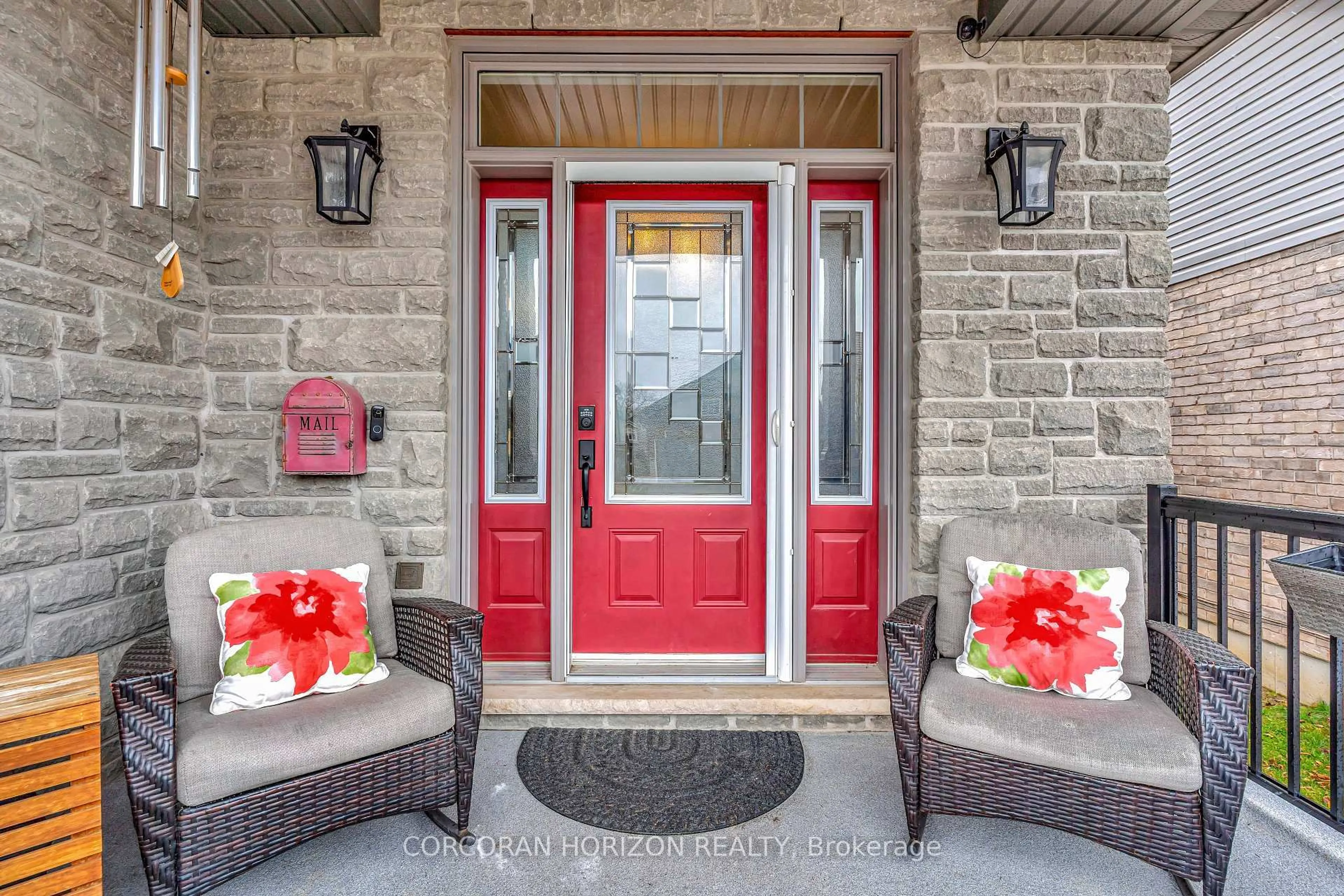 Indoor entryway for 28 Cox St, Cambridge Ontario N1S 0A3