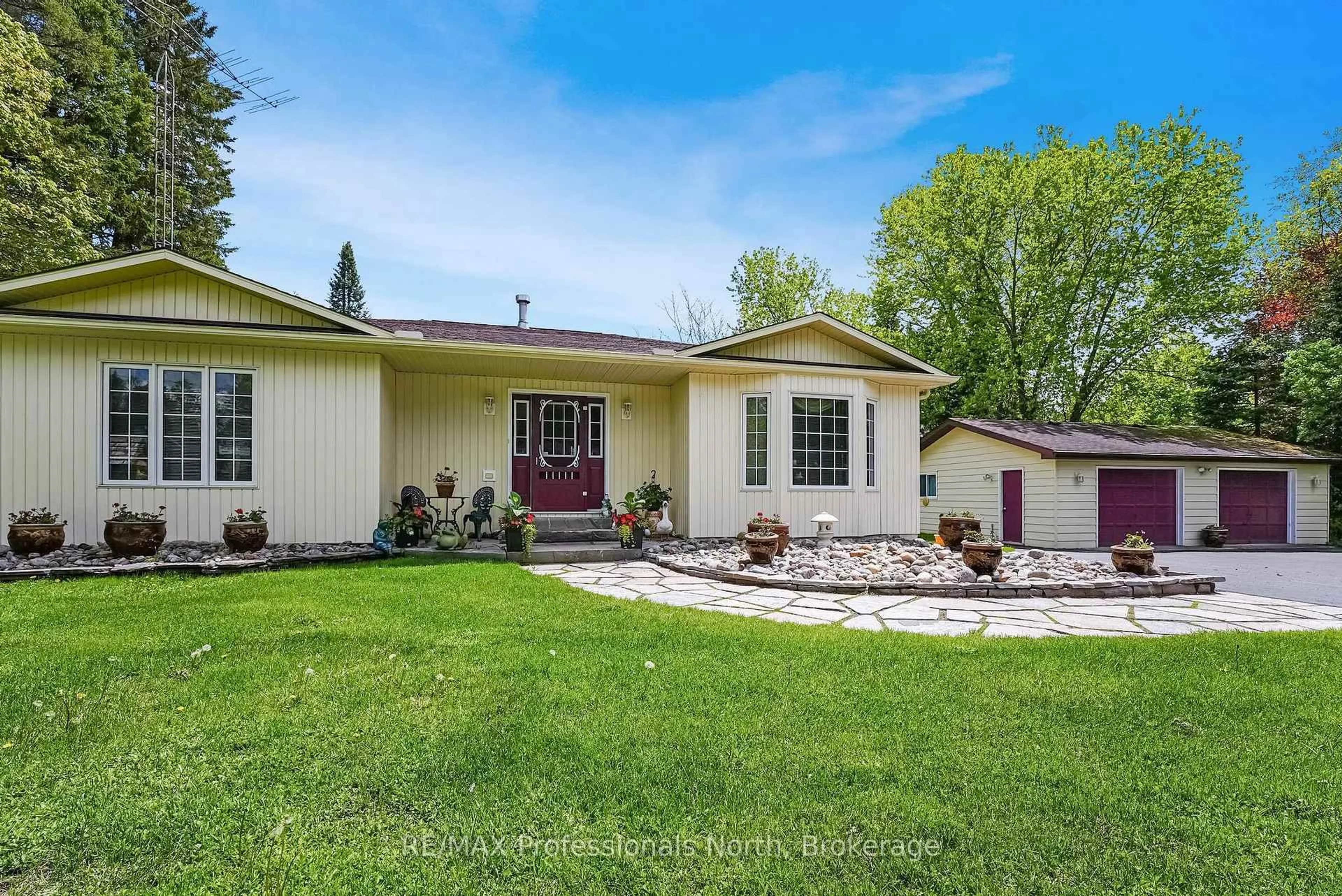 Home with vinyl exterior material, street for 4696 County Road 21 N/A, Dysart et al Ontario K0M 1S0