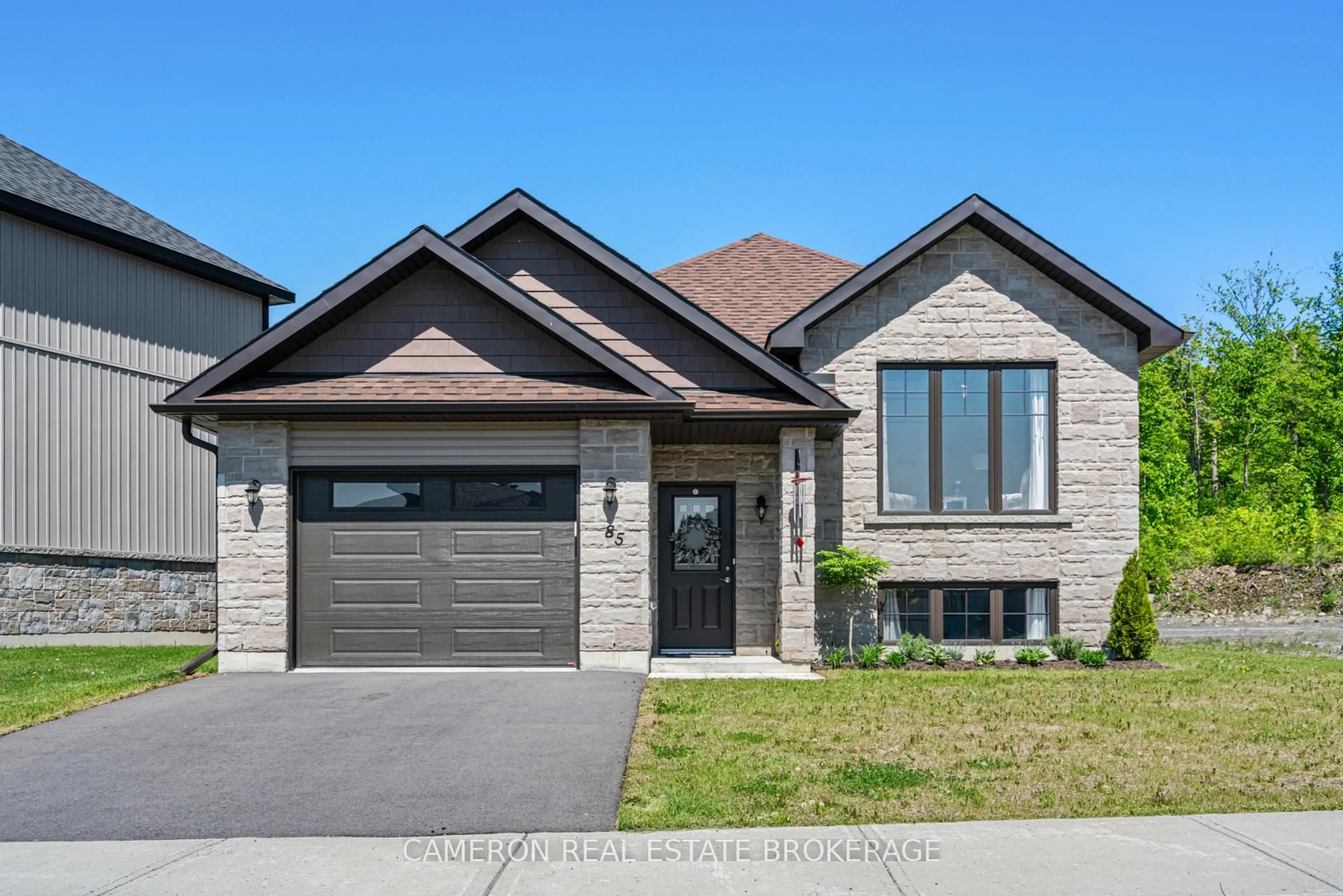 Home with brick exterior material, street for 85 Cameron Cres, Cornwall Ontario K6K 0B7