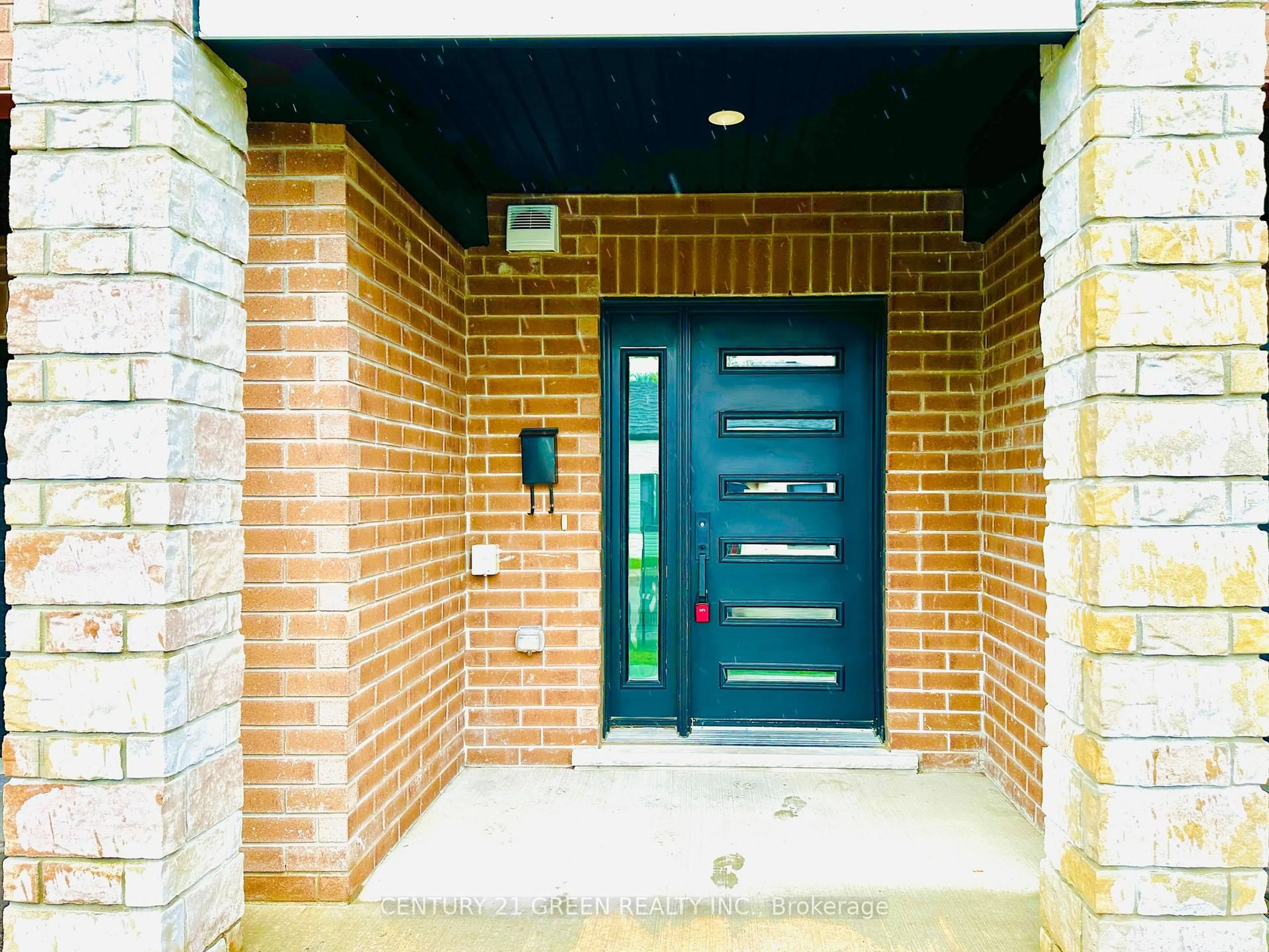Unknown for 3 SPRING St, Brantford Ontario N3T 4M4