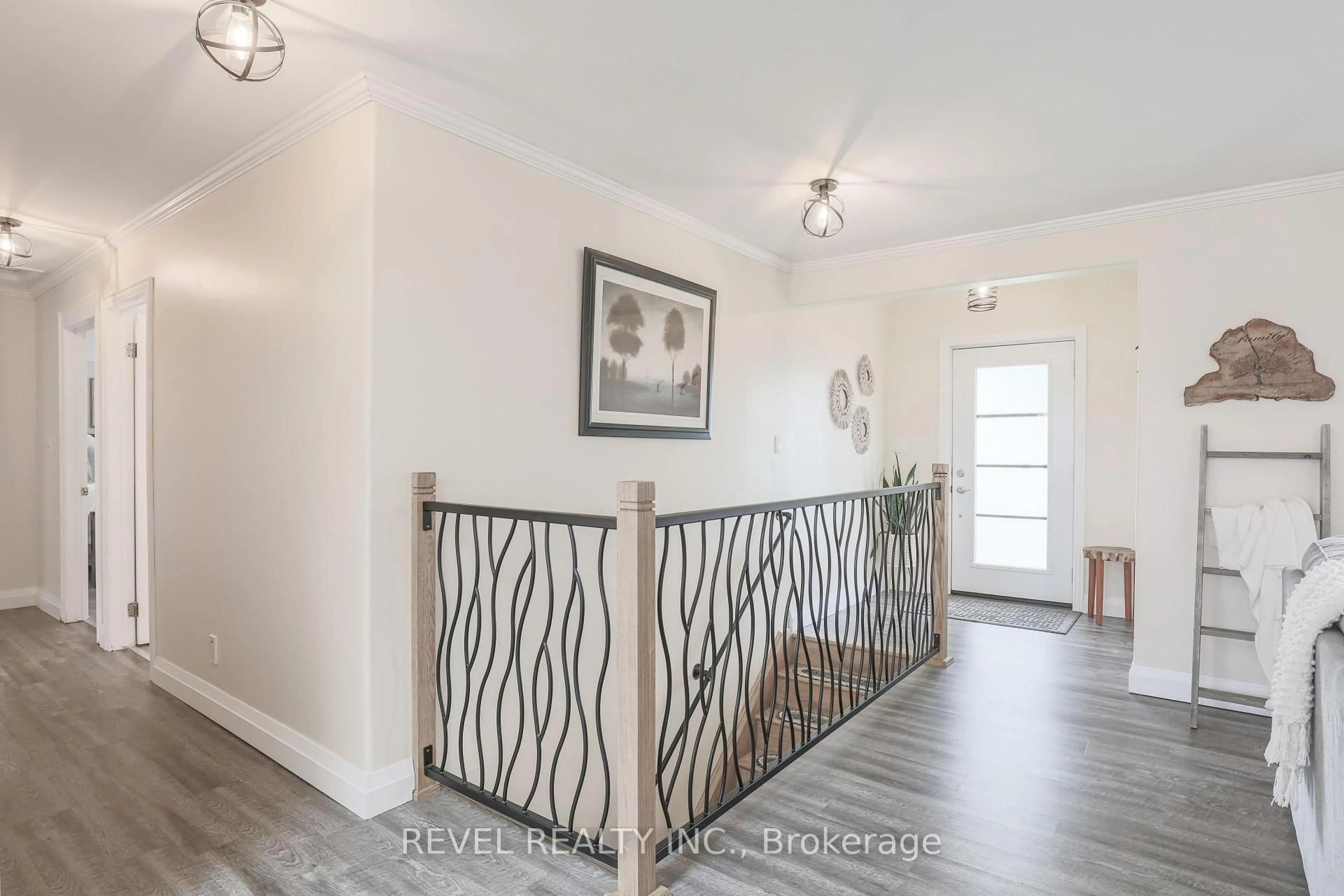 Indoor entryway for 30 O'Reilly Lane, Kawartha Lakes Ontario K0M 2C0