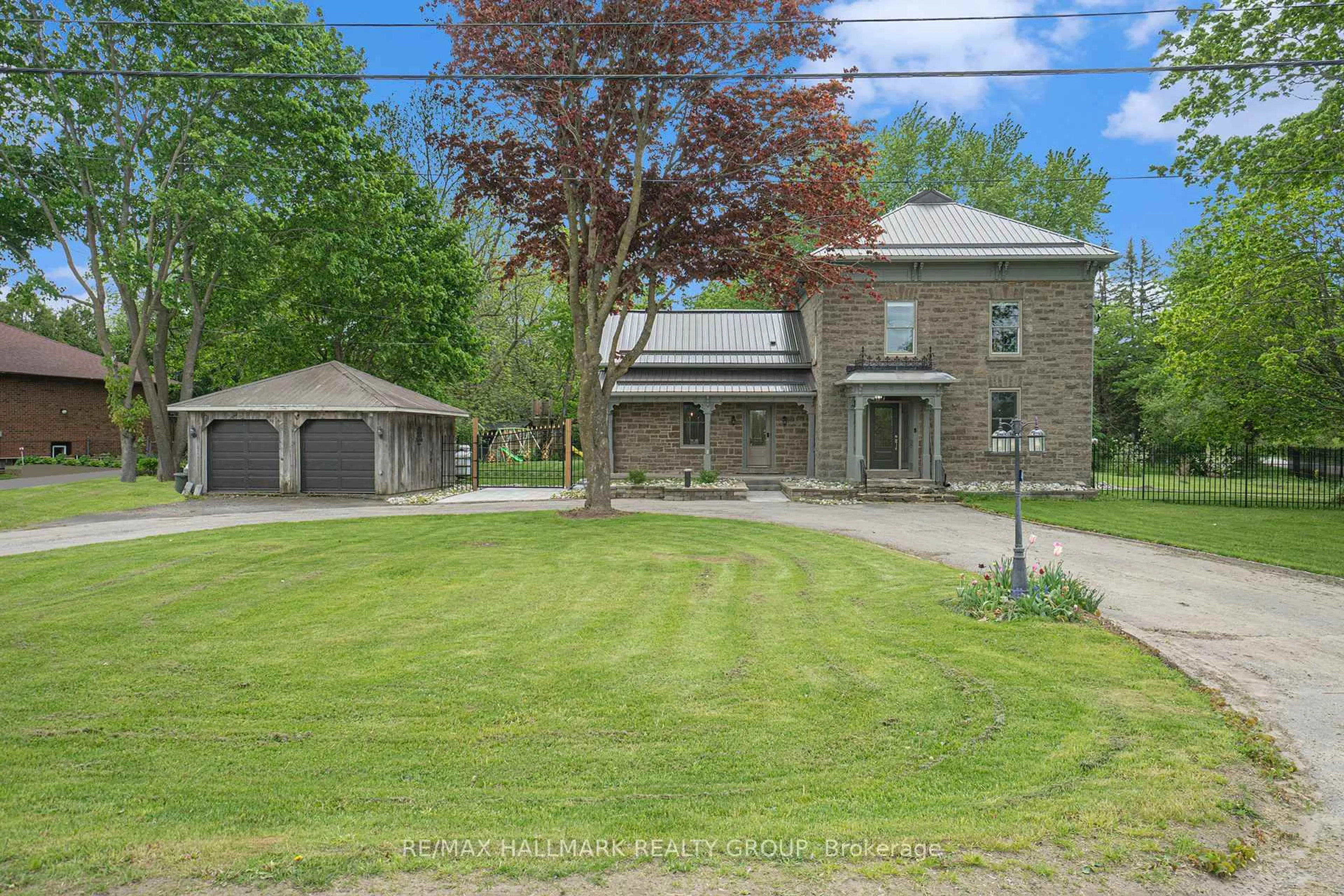 A pic from outside/outdoor area/front of a property/back of a property/a pic from drone, street for 4501 Kilkenny Rd, Elizabethtown-Kitley Ontario K6T 1A1
