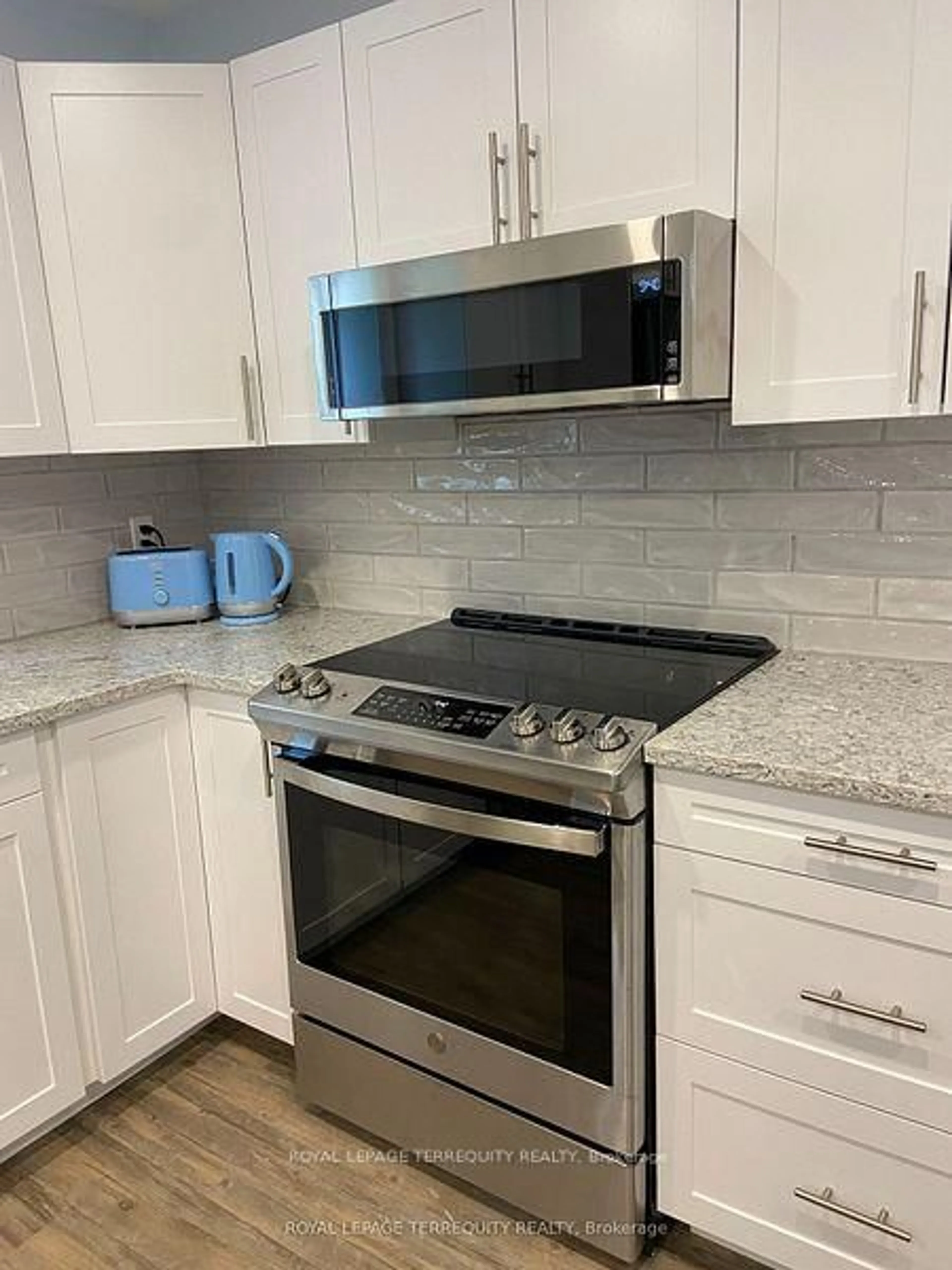 Standard kitchen, ceramic/tile floor for 185 PINE Lane, Trent Hills Ontario K0K 2M0