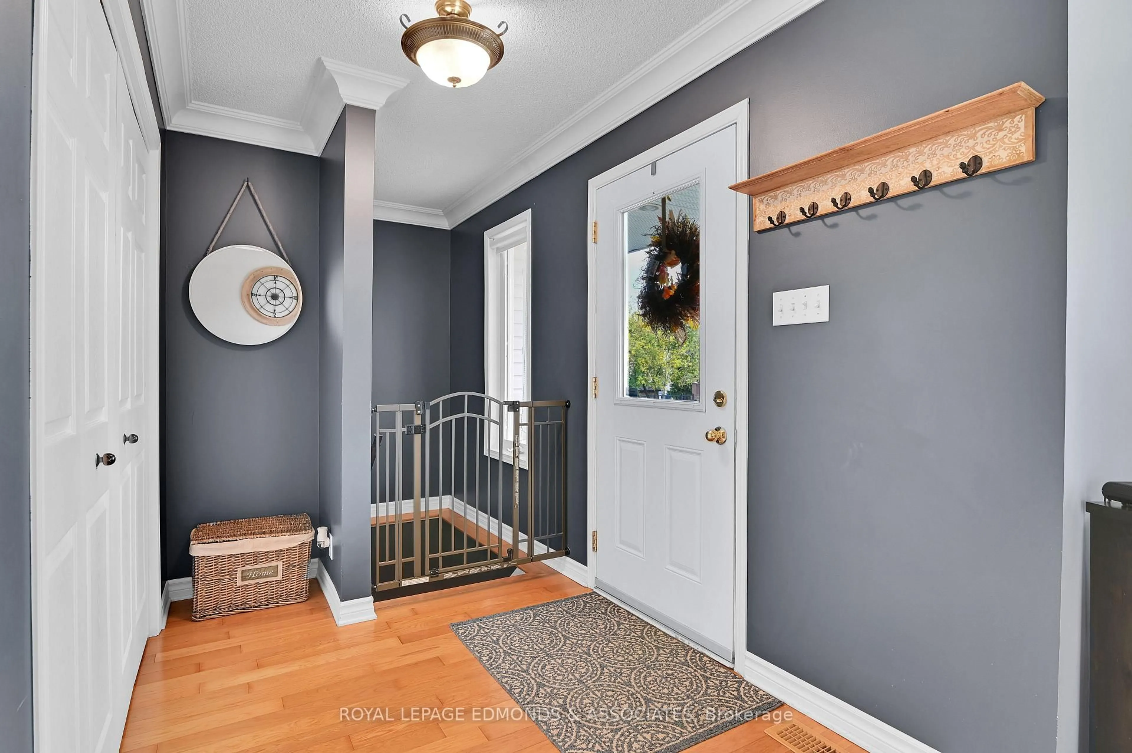 Indoor entryway for 91 Haramis Dr, Renfrew Ontario K7V 4M4