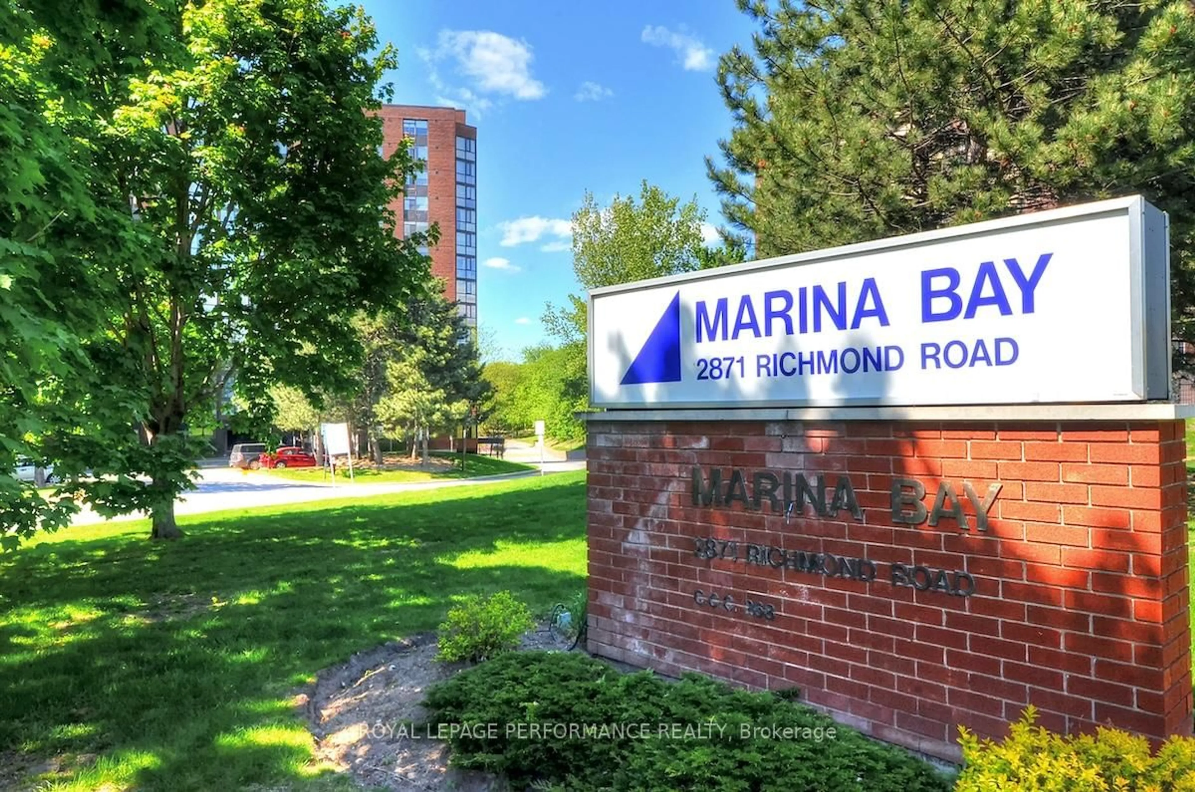 Unknown for 2871 Richmond Rd #302, Ottawa Ontario K2B 8M5