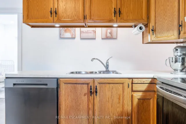 Additional property image - 238 West 15th St