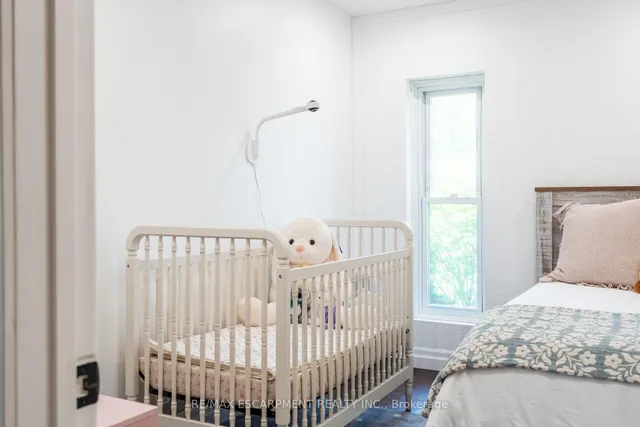 Additional property image - 238 West 15th St