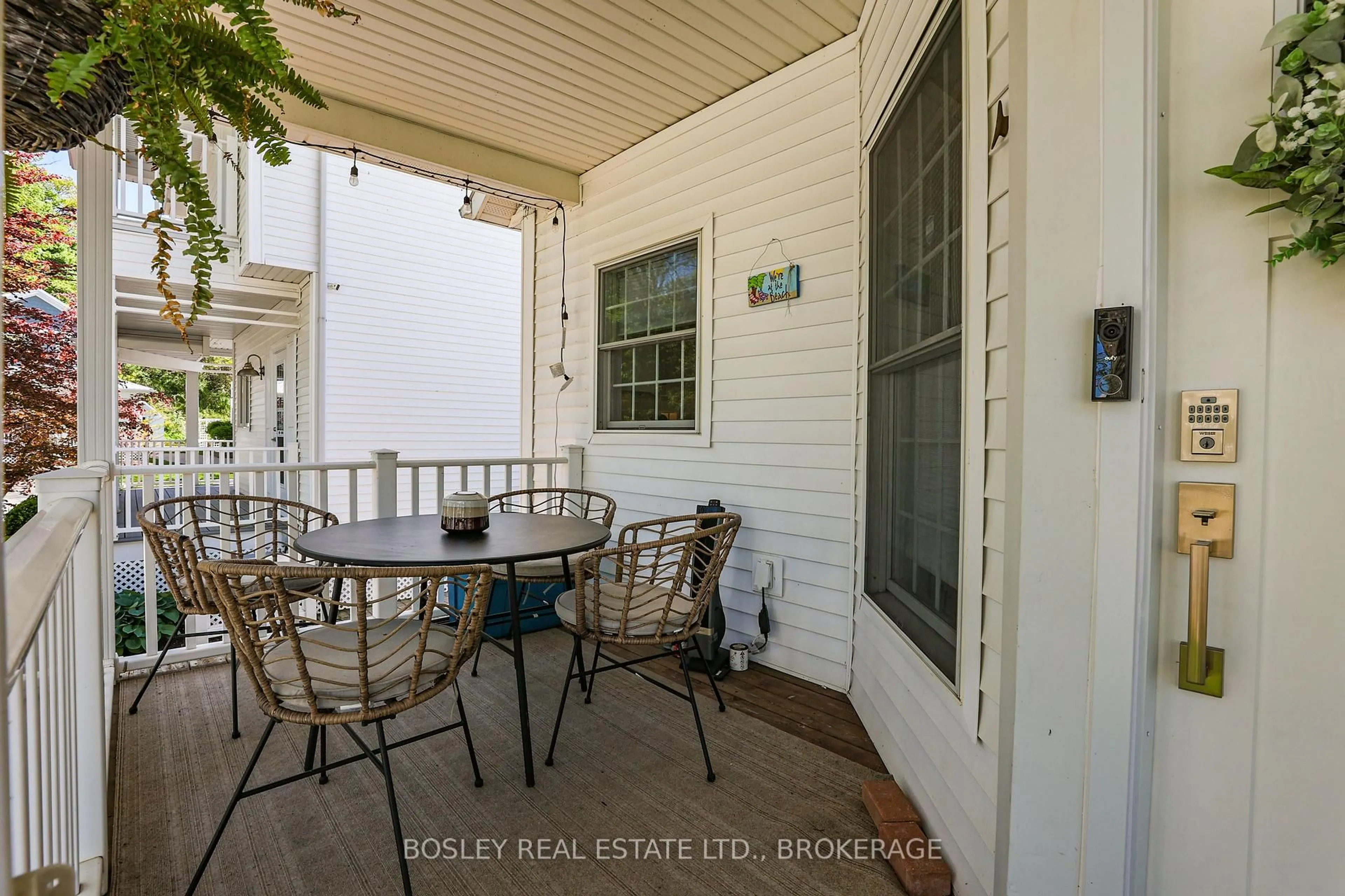 Patio, street for 83 Nantuckett Rd, Fort Erie Ontario L0S 1B0