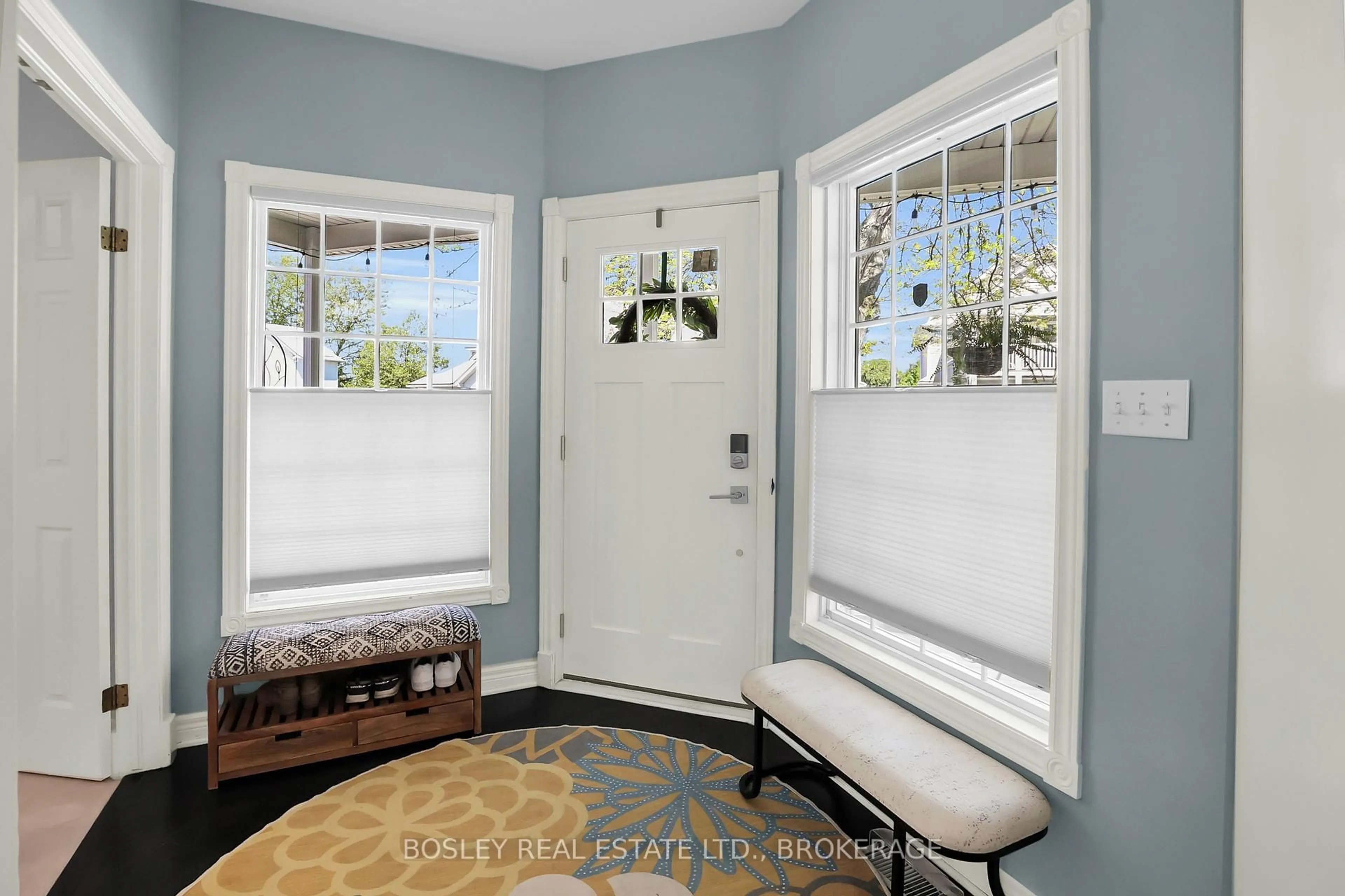 Indoor entryway for 83 Nantuckett Rd, Fort Erie Ontario L0S 1B0
