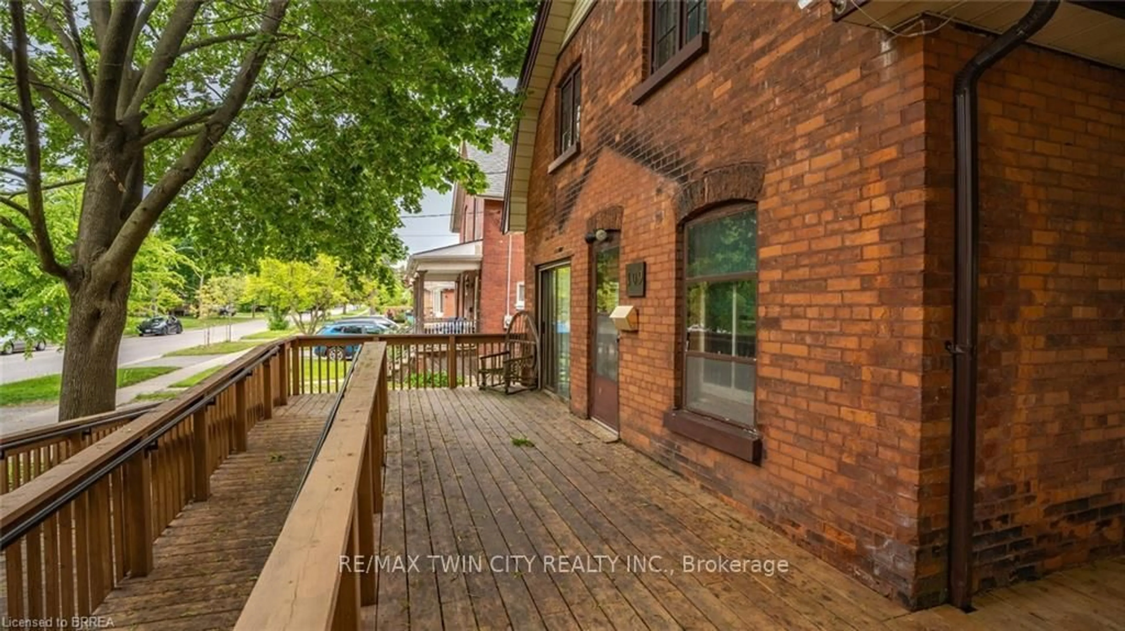 Patio, street for 109 Sheridan St, Brantford Ontario N3S 4P5