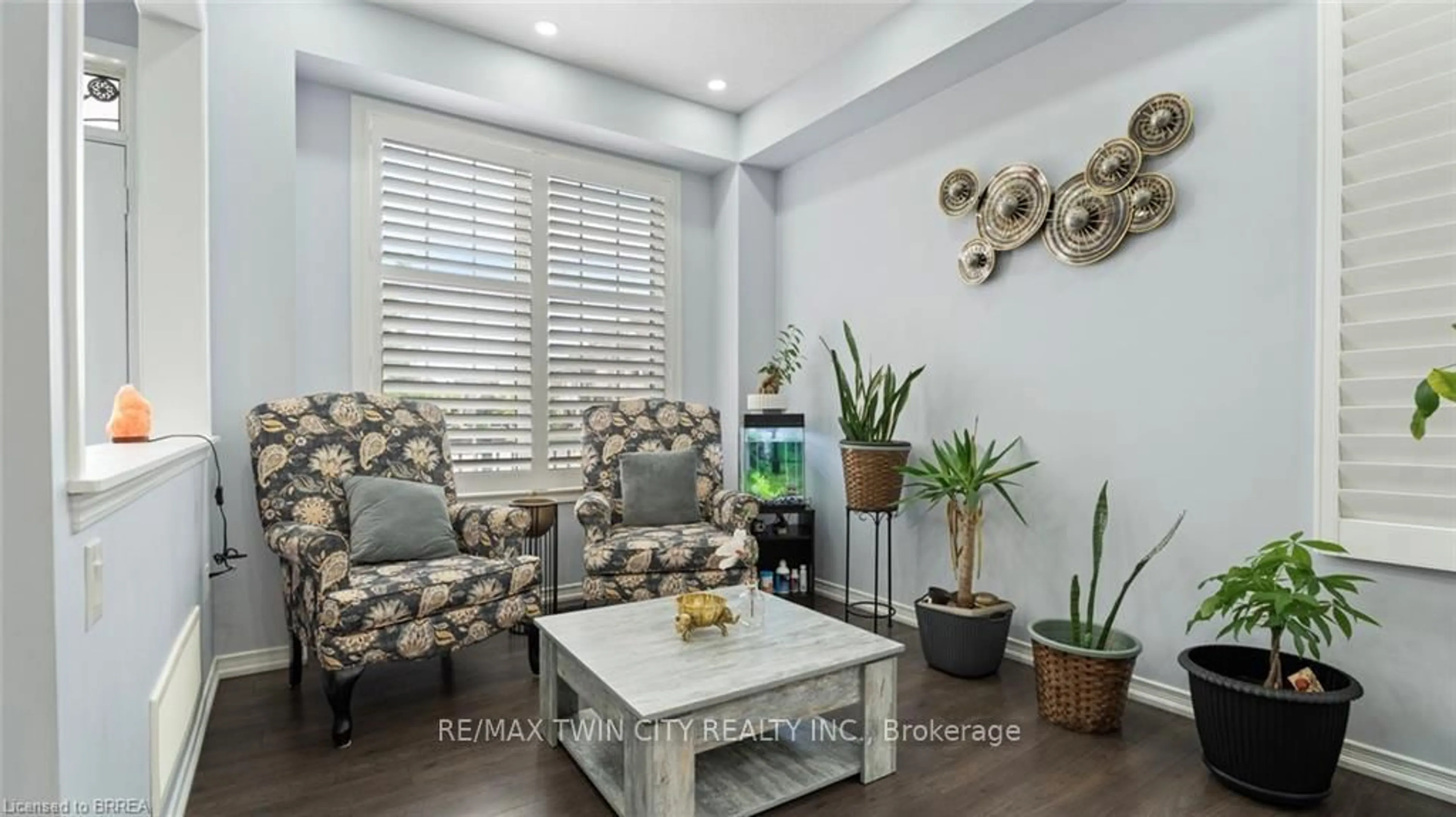 Living room with furniture, unknown for 51 Burgess Cres, Brantford Ontario N3T 5L5