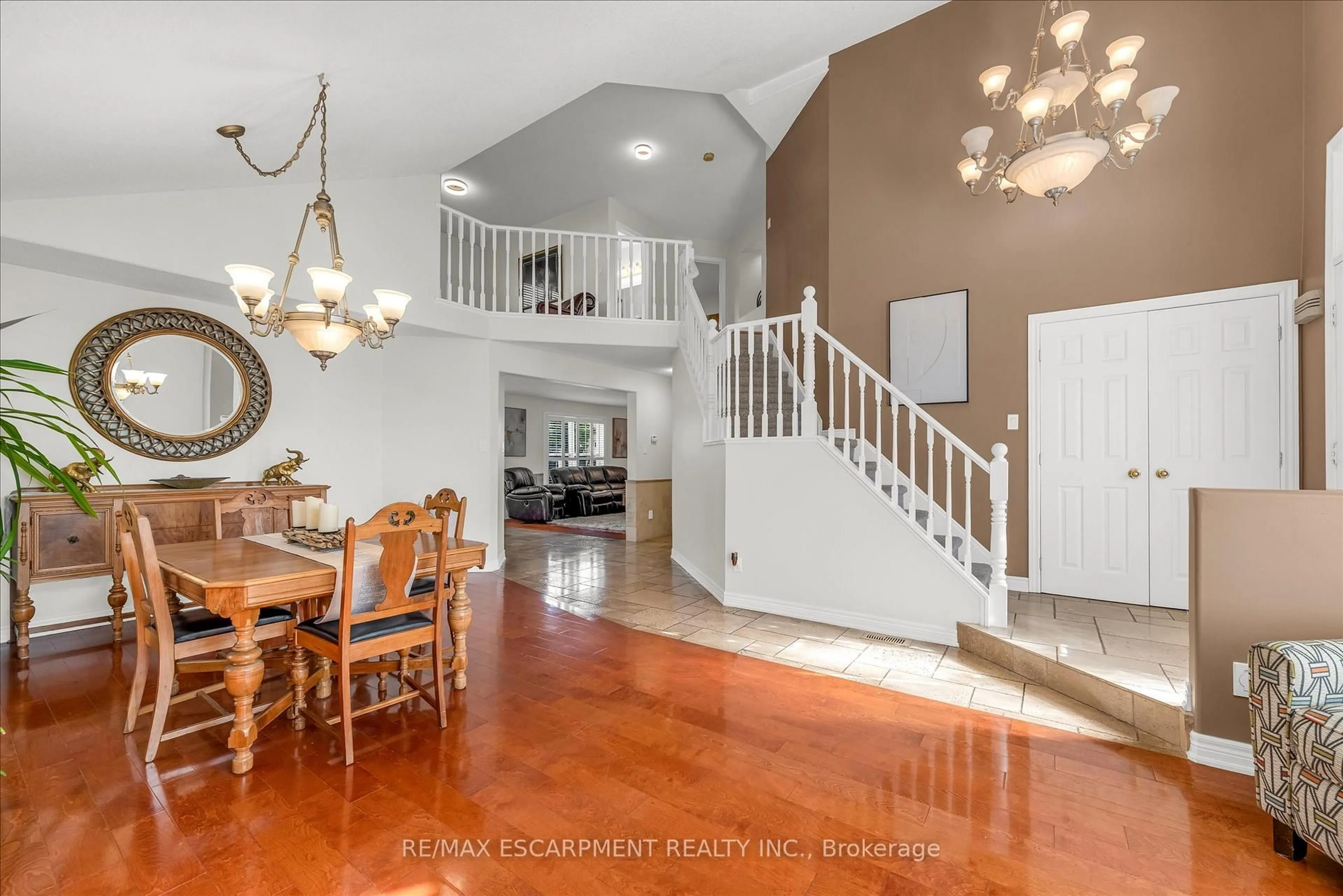 Unknown for 75 Gatestone Dr, Hamilton Ontario L8J 2T9