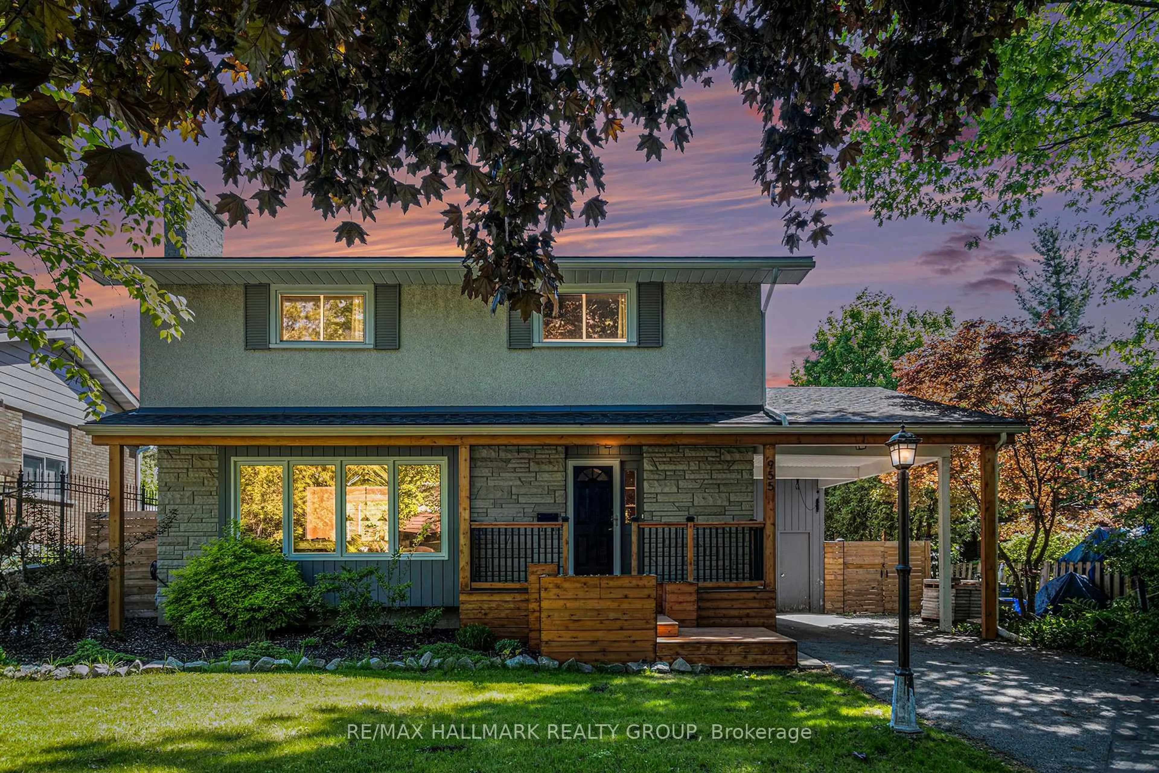 Home with brick exterior material, street for 955 Pinewood Cres, Ottawa Ontario K2B 5Y3
