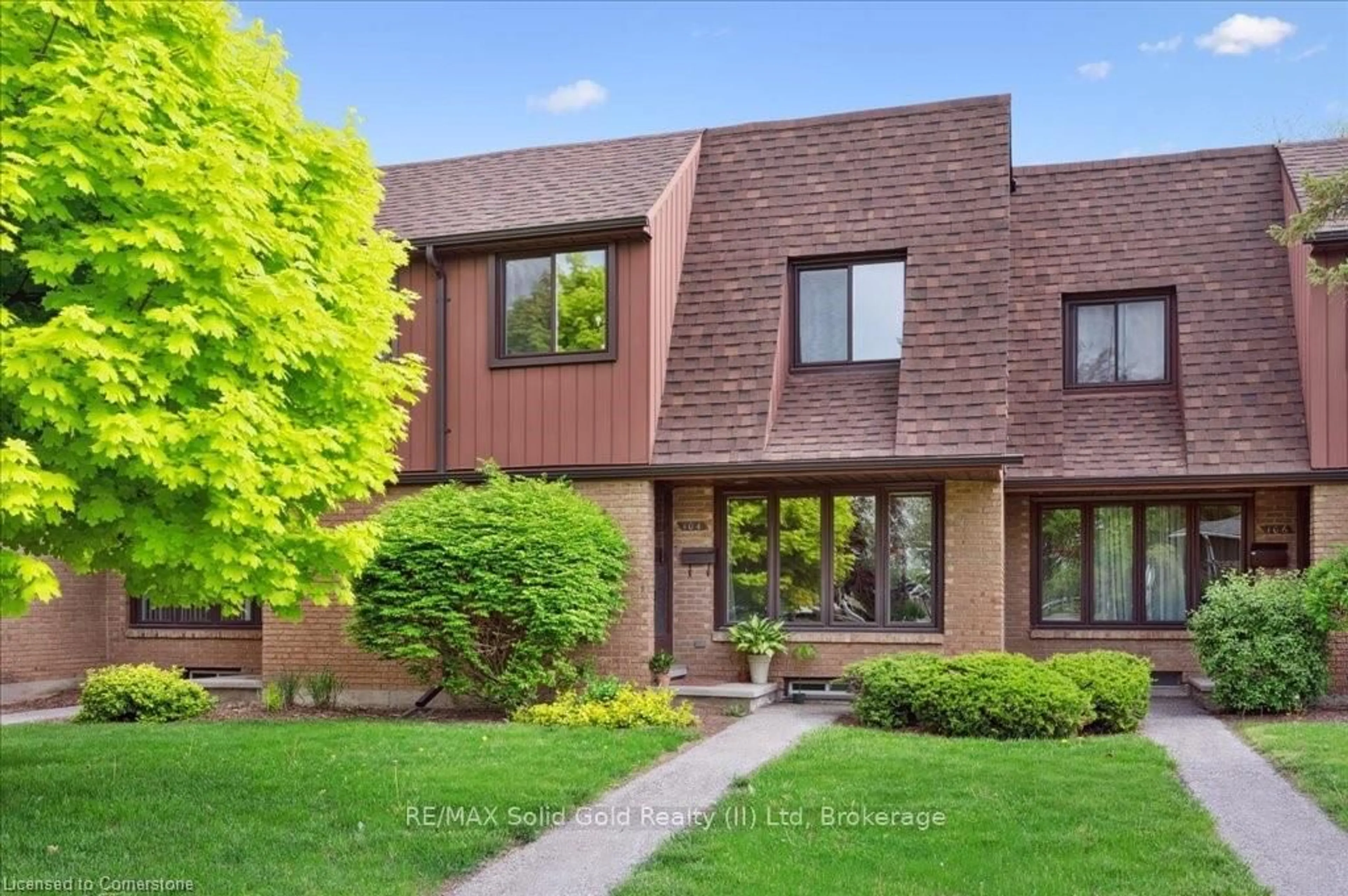 Home with brick exterior material, street for 104 Kingswood Dr, Kitchener Ontario N2E 1S9